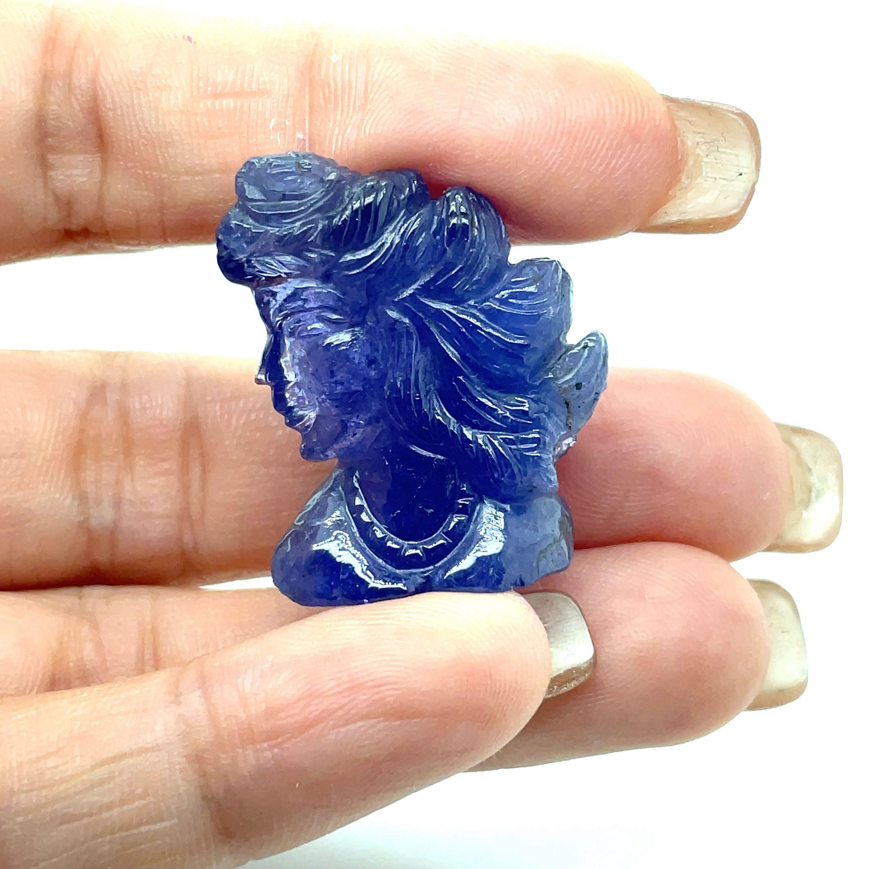 Carved Lady Tanzanite Cts 49.76 For Sale 4