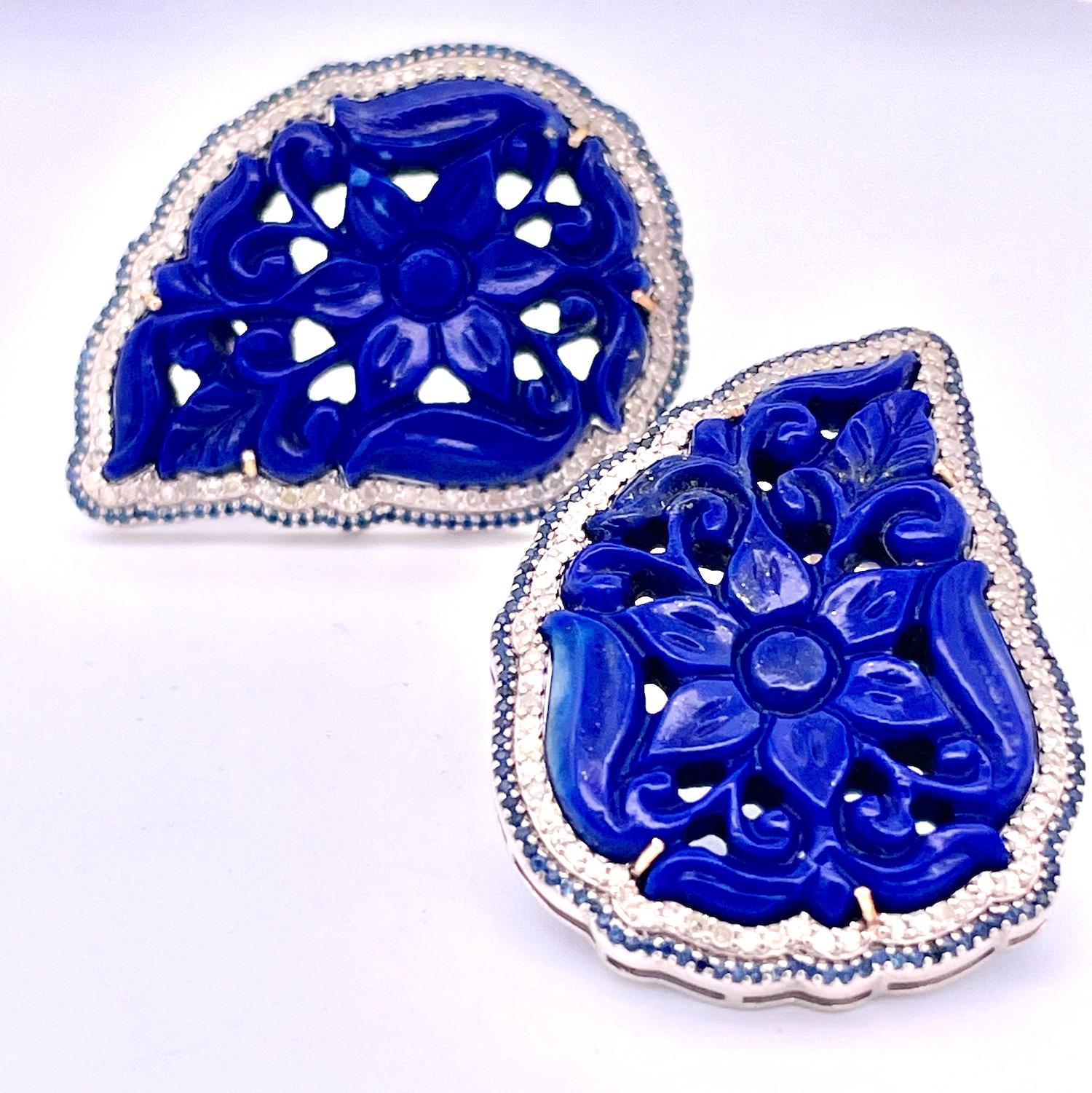 Artisan Boucles d'oreilles Pierce en Lapis Lazuli sculpté en vente