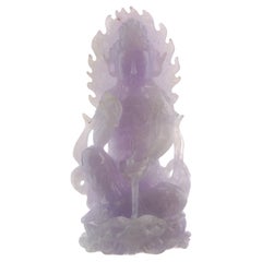 Figura in giada lavanda intagliata di Guanyin Statua buddista in giada naturale Deco