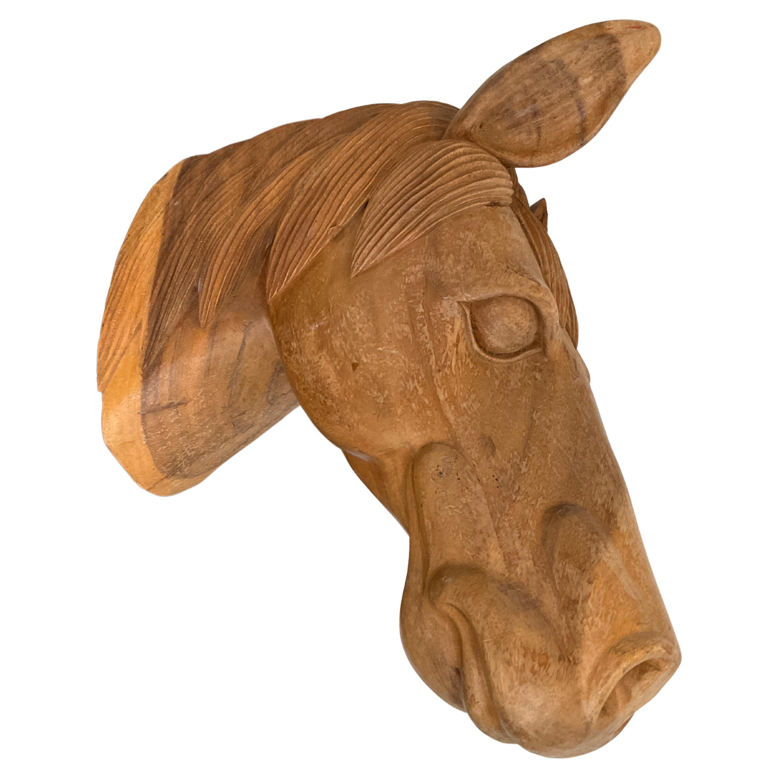 Tête de cheval en bois sculptée grandeur nature en vente