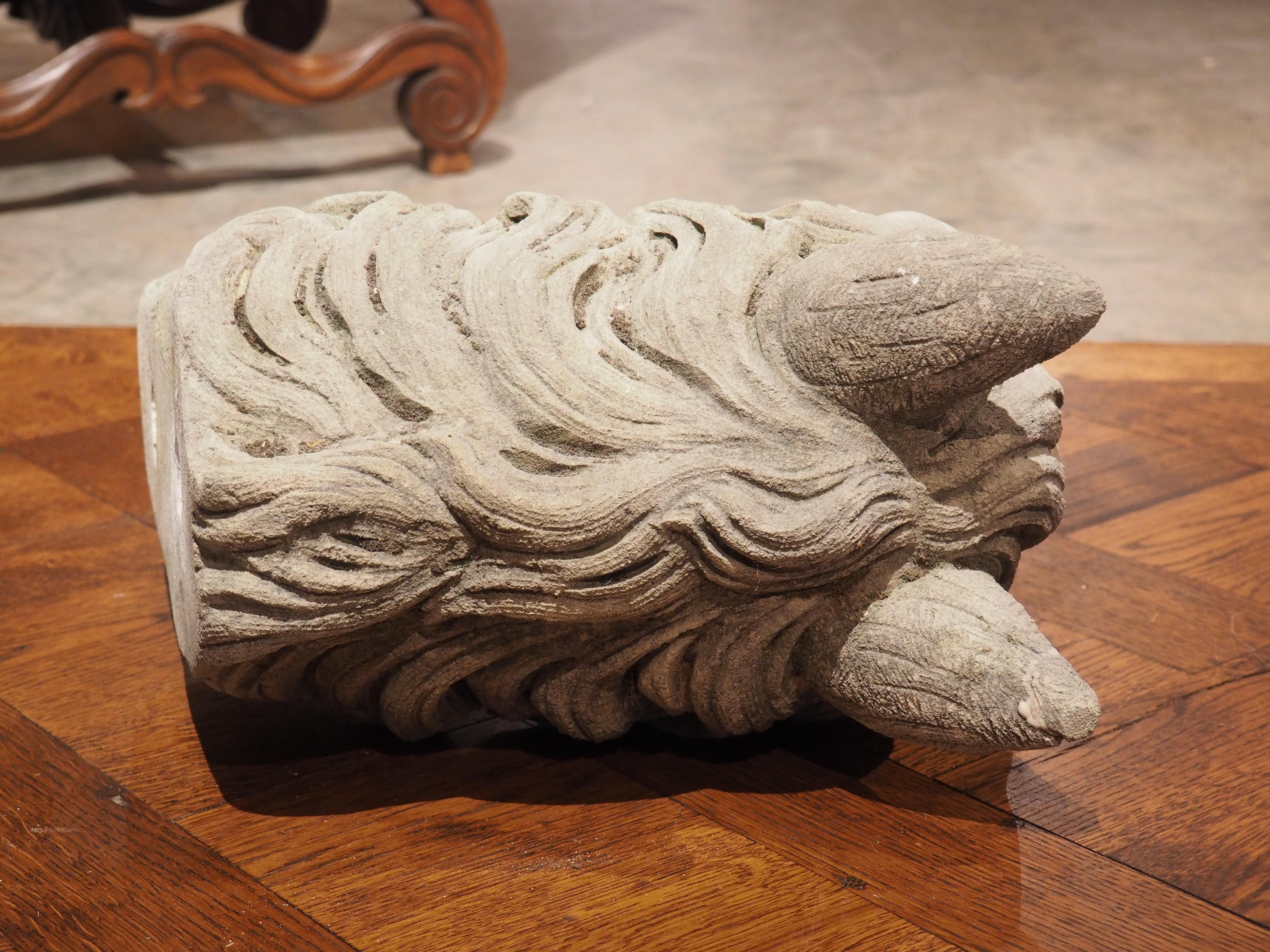 Geschnitzter Pferdekopf aus Kalkstein aus Italien im Angebot 2