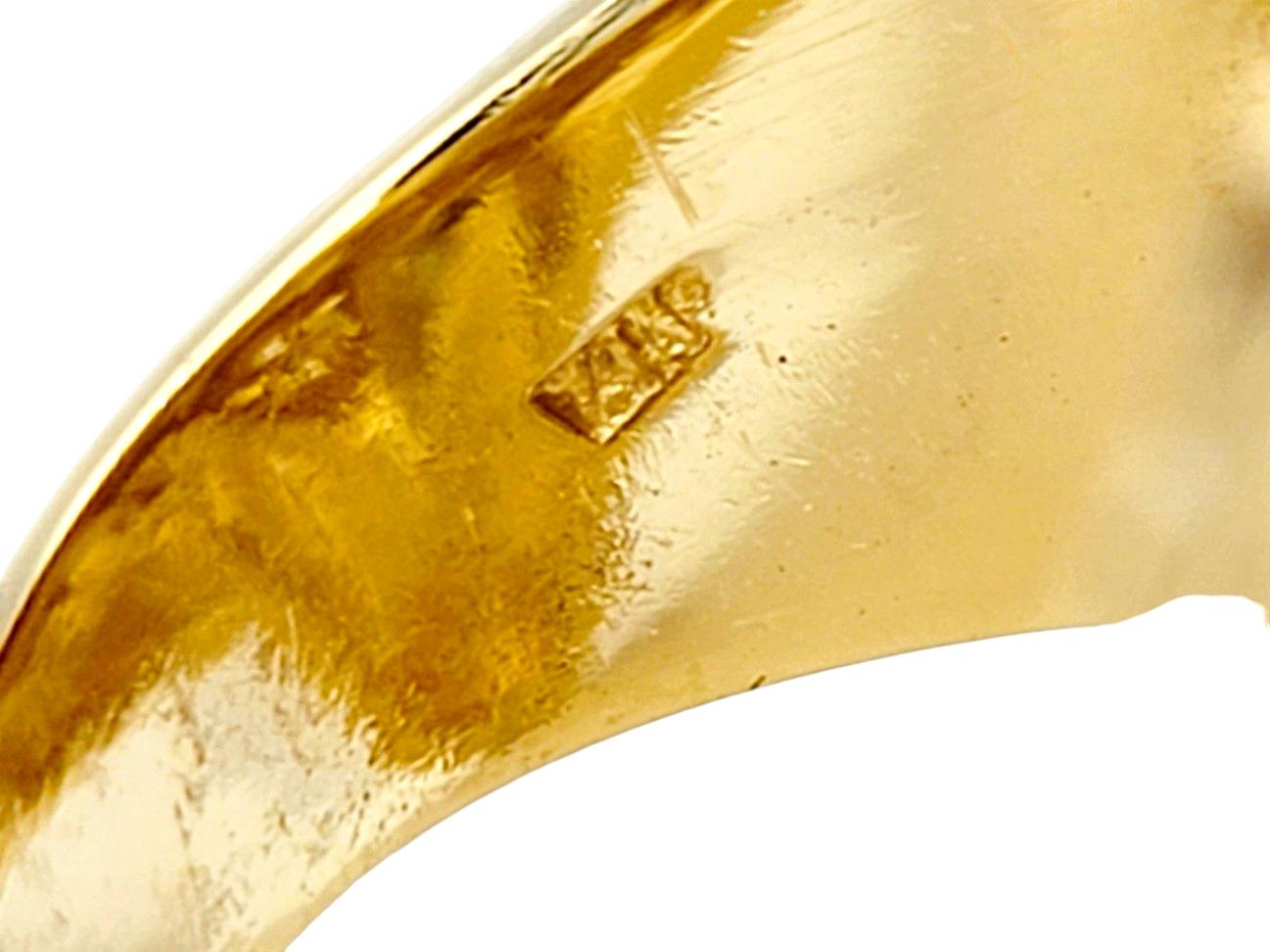 Geschnitzter 3D-Löwenkopf mit Diamant-Akzenten, kühner Ring aus 14 Karat Gelbgold im Angebot 1