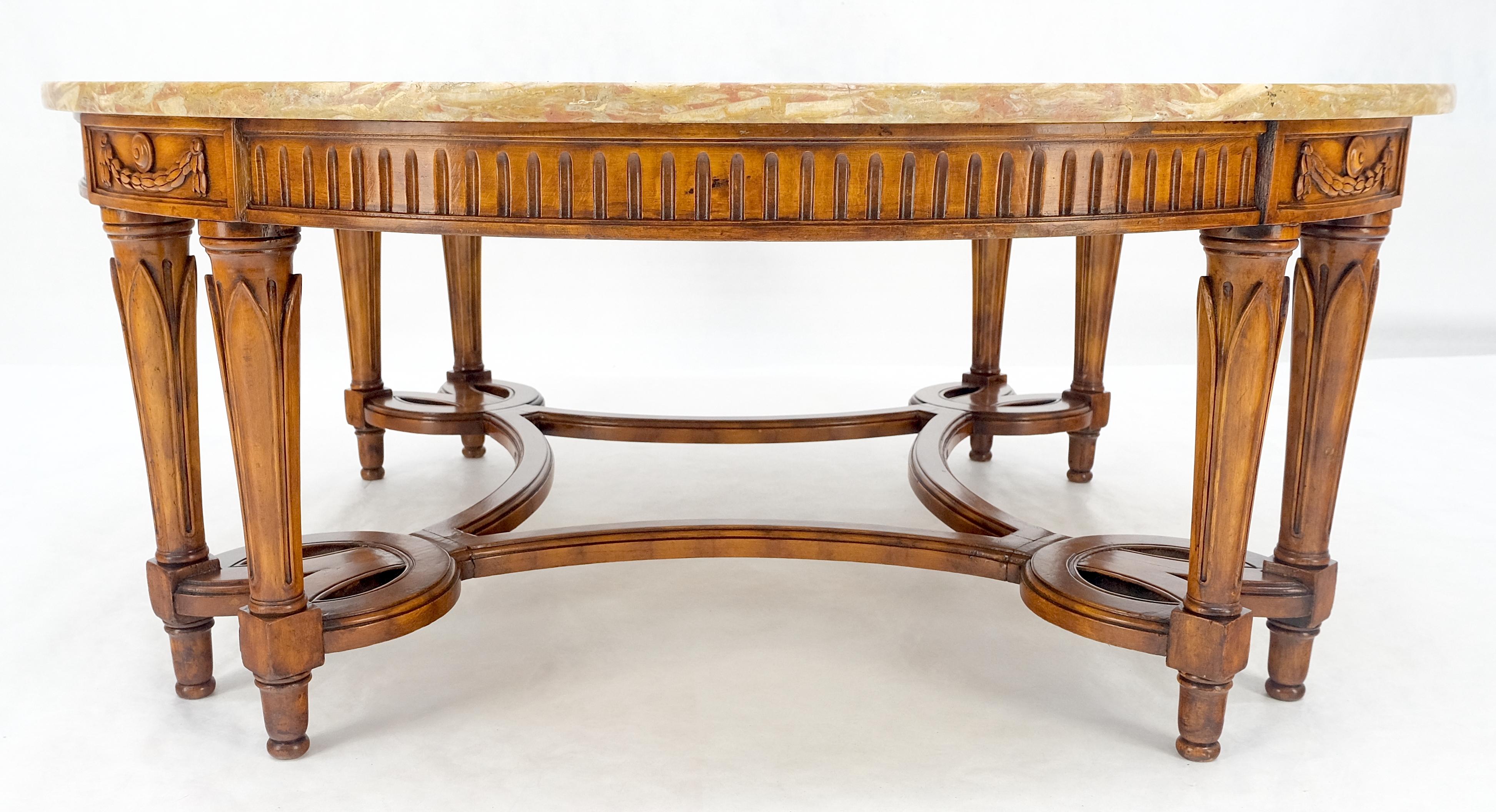 American Carved Mahogany 44 Round Marble Top Regency Style Coffee Center Table MINT! For Sale
