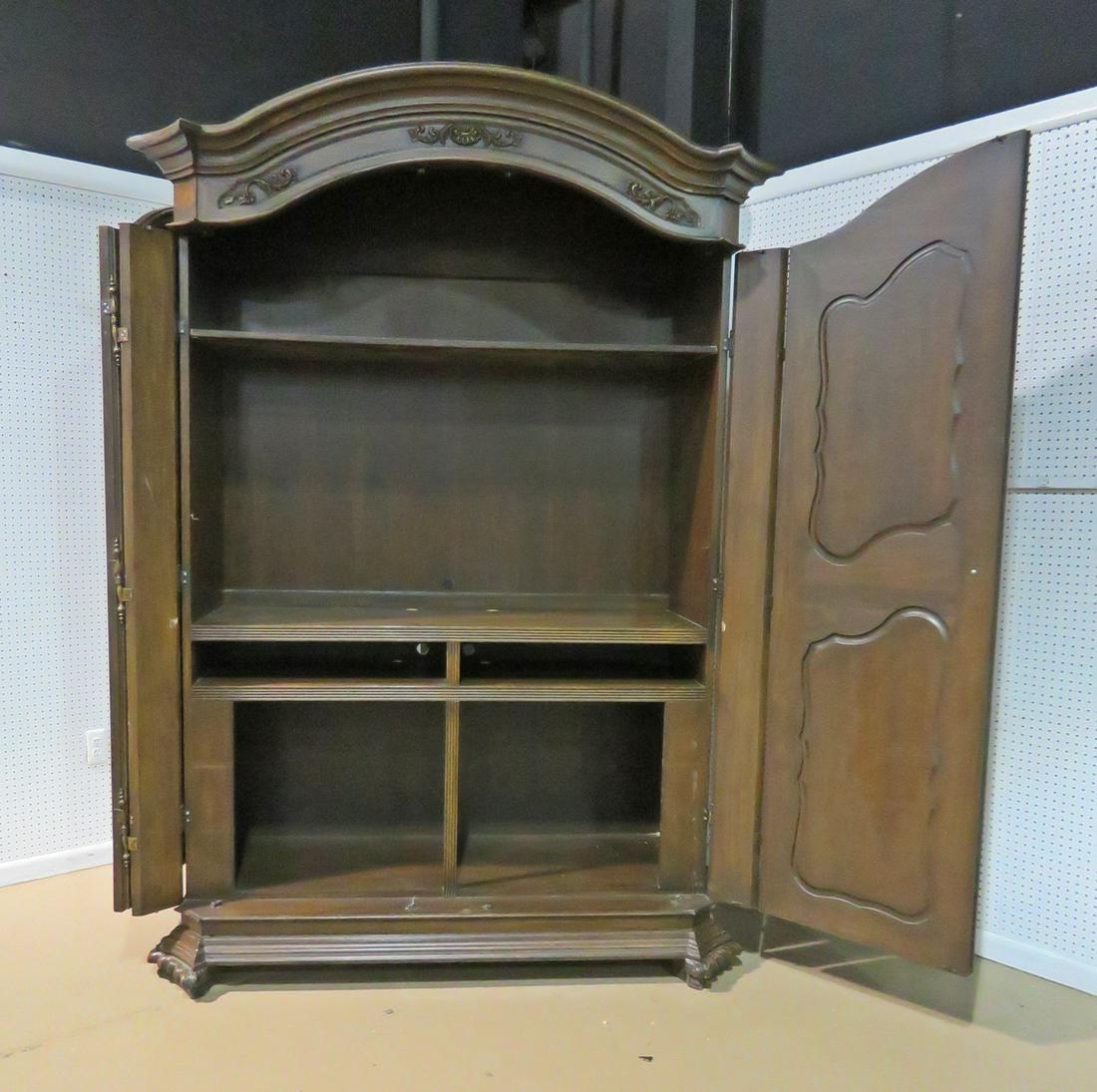 Carved Mahogany Armoire Entertainment Center Attributed to Ralph Lauren In Good Condition In Swedesboro, NJ