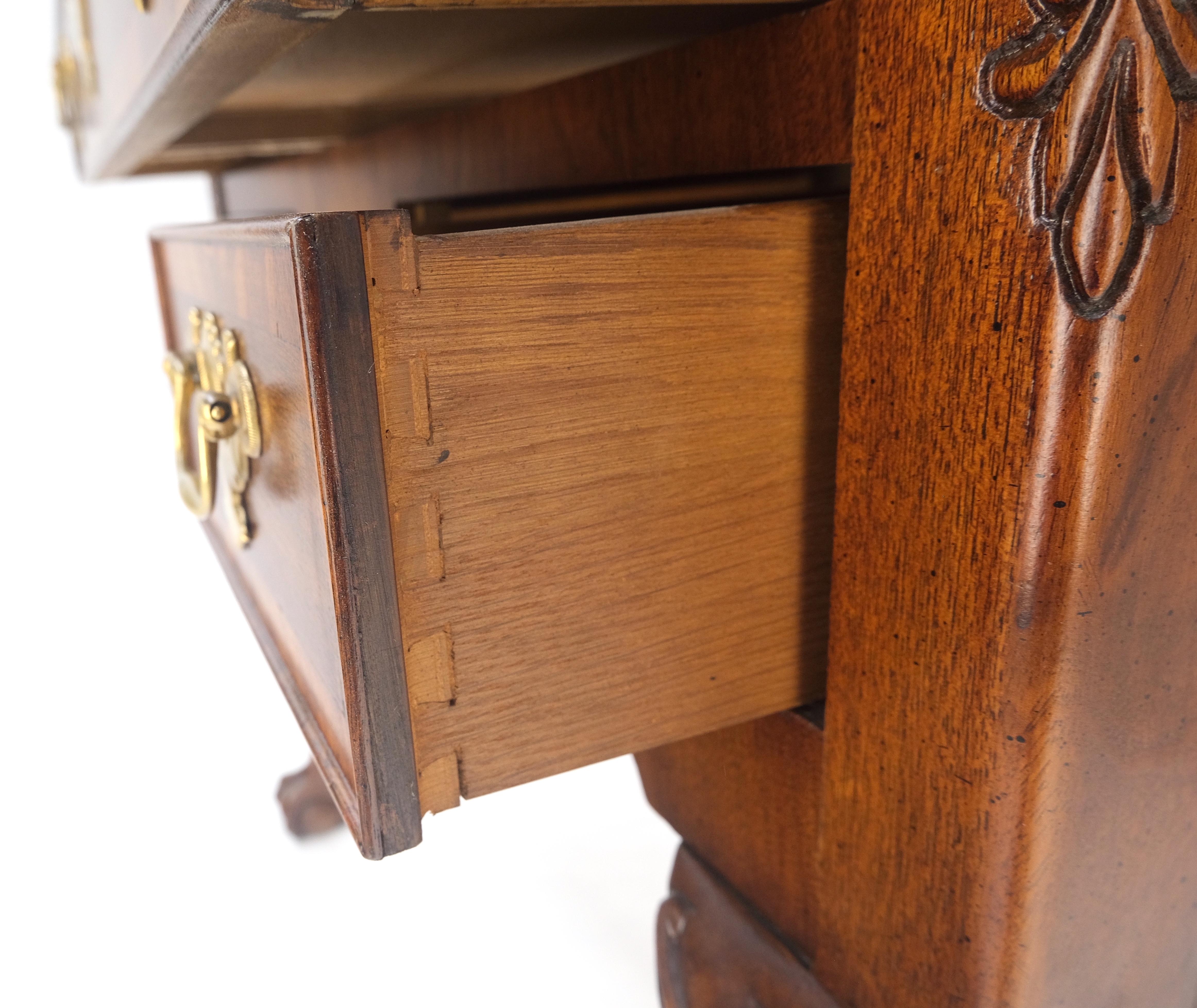 Carved Mahogany Banded Top Weiman Fine Lowboy Console Chest of Drawers MINT For Sale 7