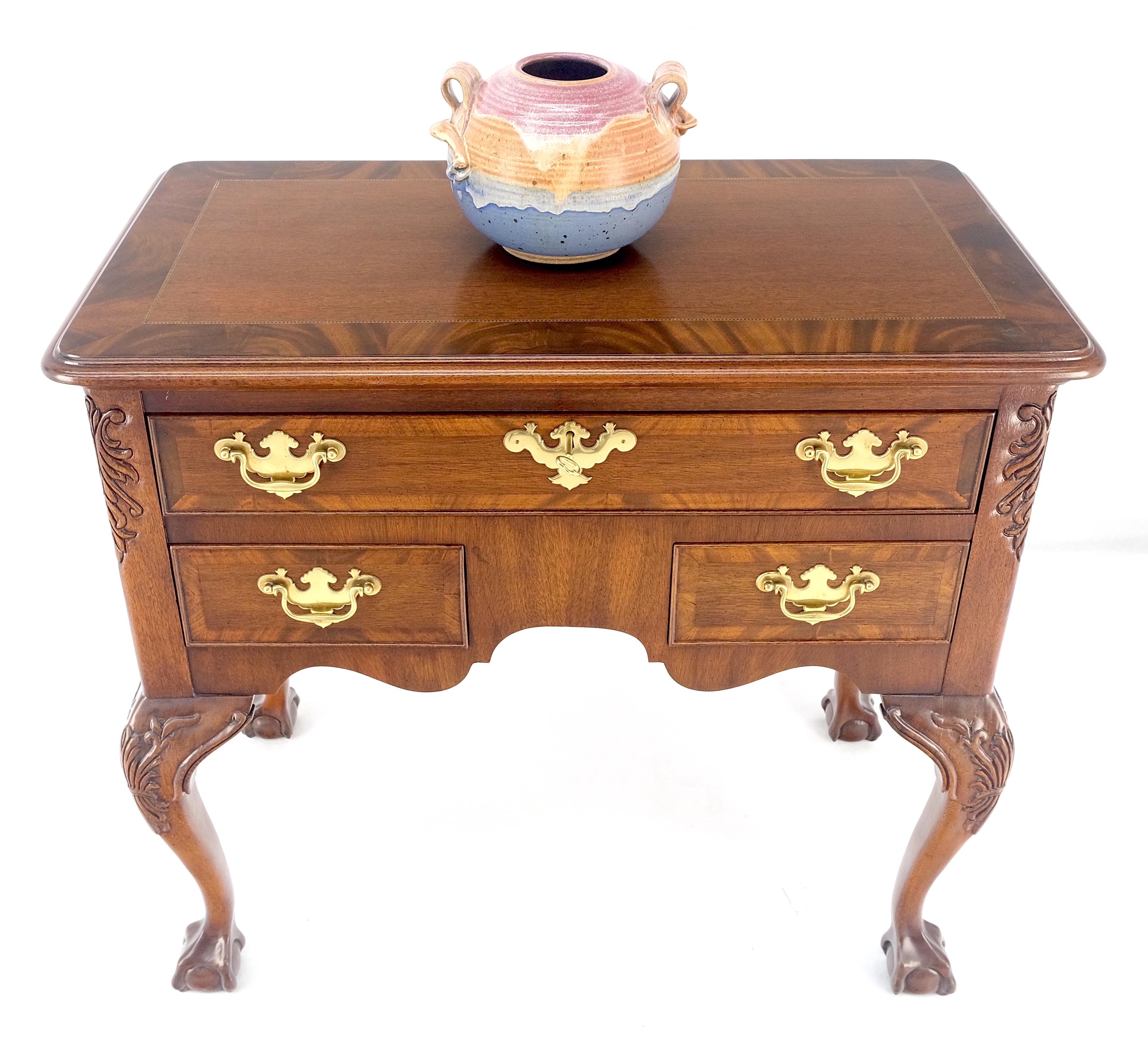 Carved Mahogany Banded Top Weiman Fine Lowboy Console Chest of Drawers MINT For Sale 1