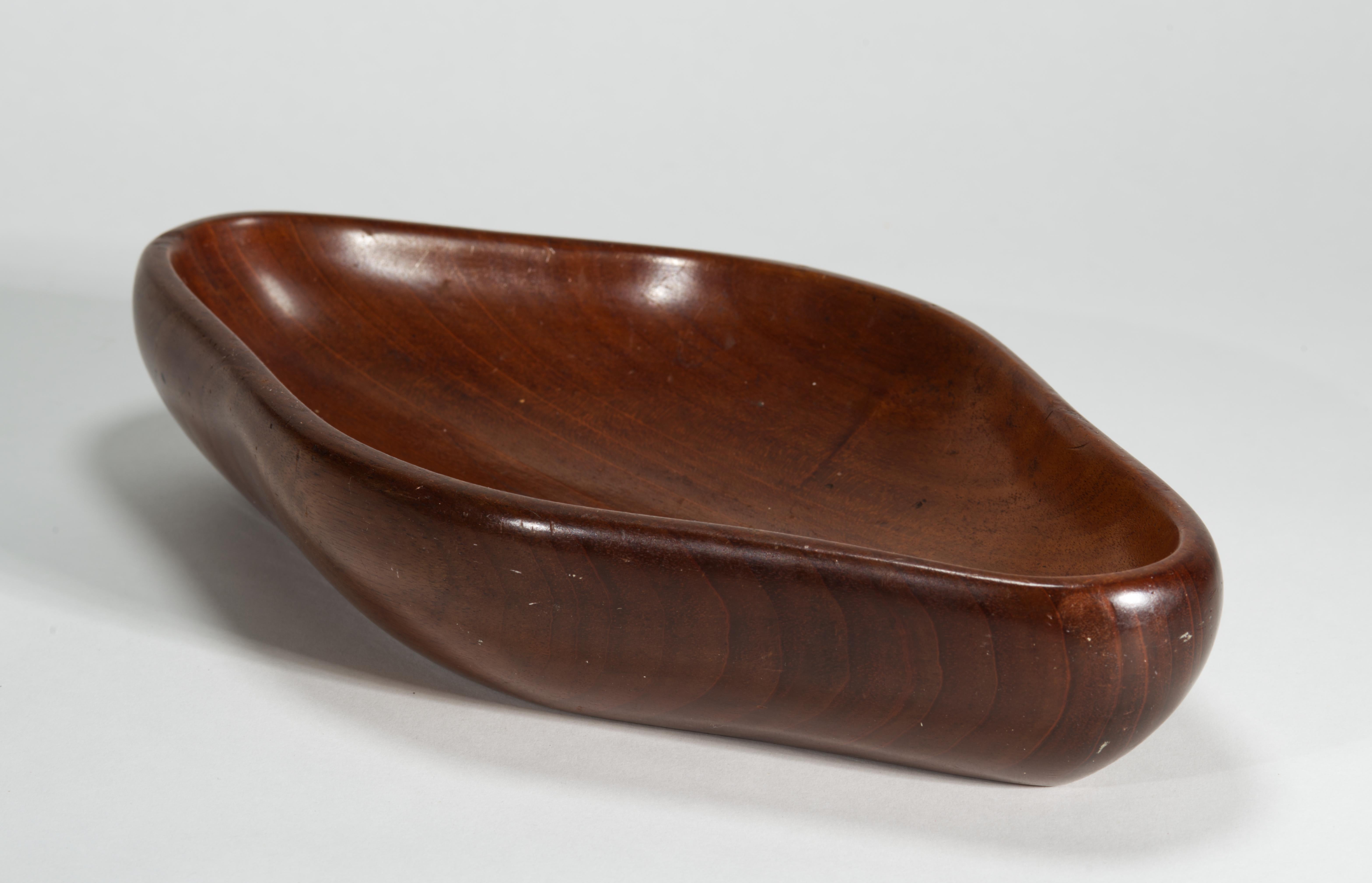 Hand-Carved Carved Mahogany Bowl in Style of Arthur Umanoff, Mid Century Modern For Sale