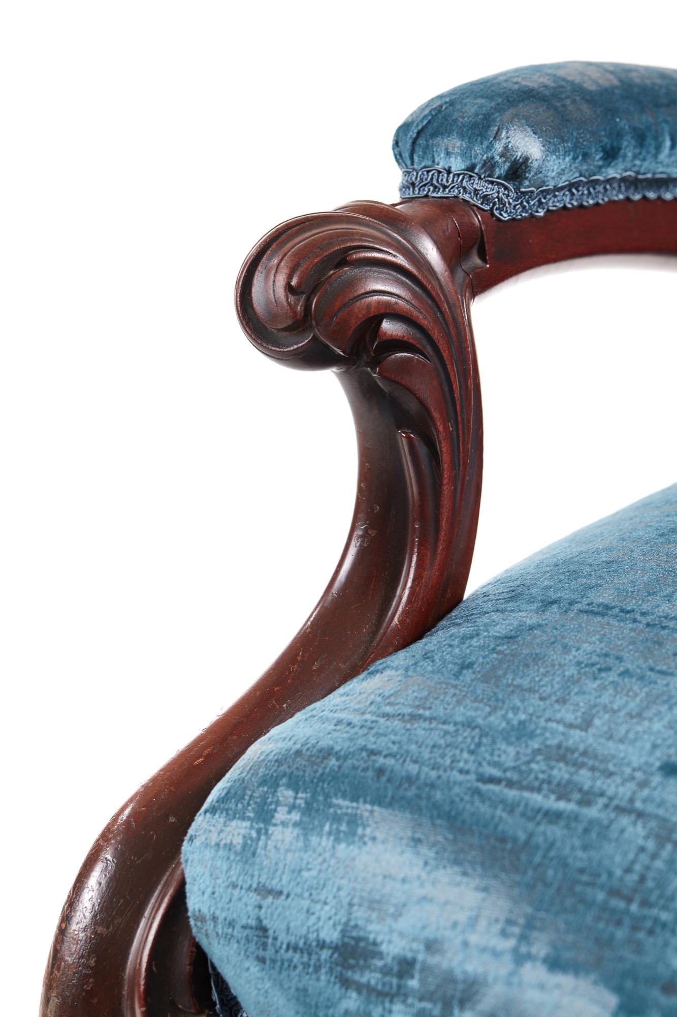 Antique 19th century quality carved mahogany cabriole leg armchair with a carved shaped top, lovely carved shaped open arms, serpentine carved mahogany front rail, supported by lovely shaped cables to the front out-swept back legs and original