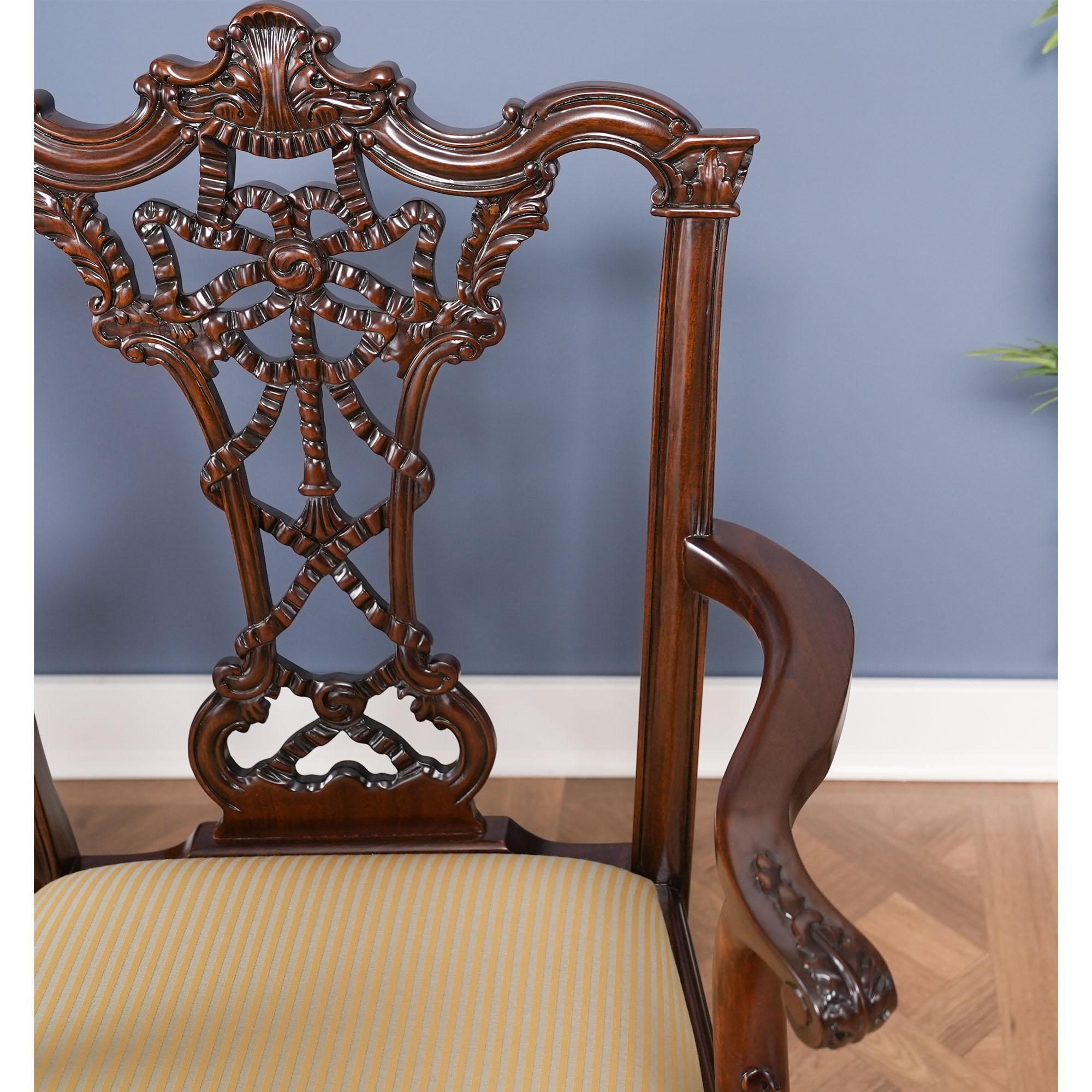 Sedie Chippendale in mogano intagliato, set di 10 pezzi in vendita 4