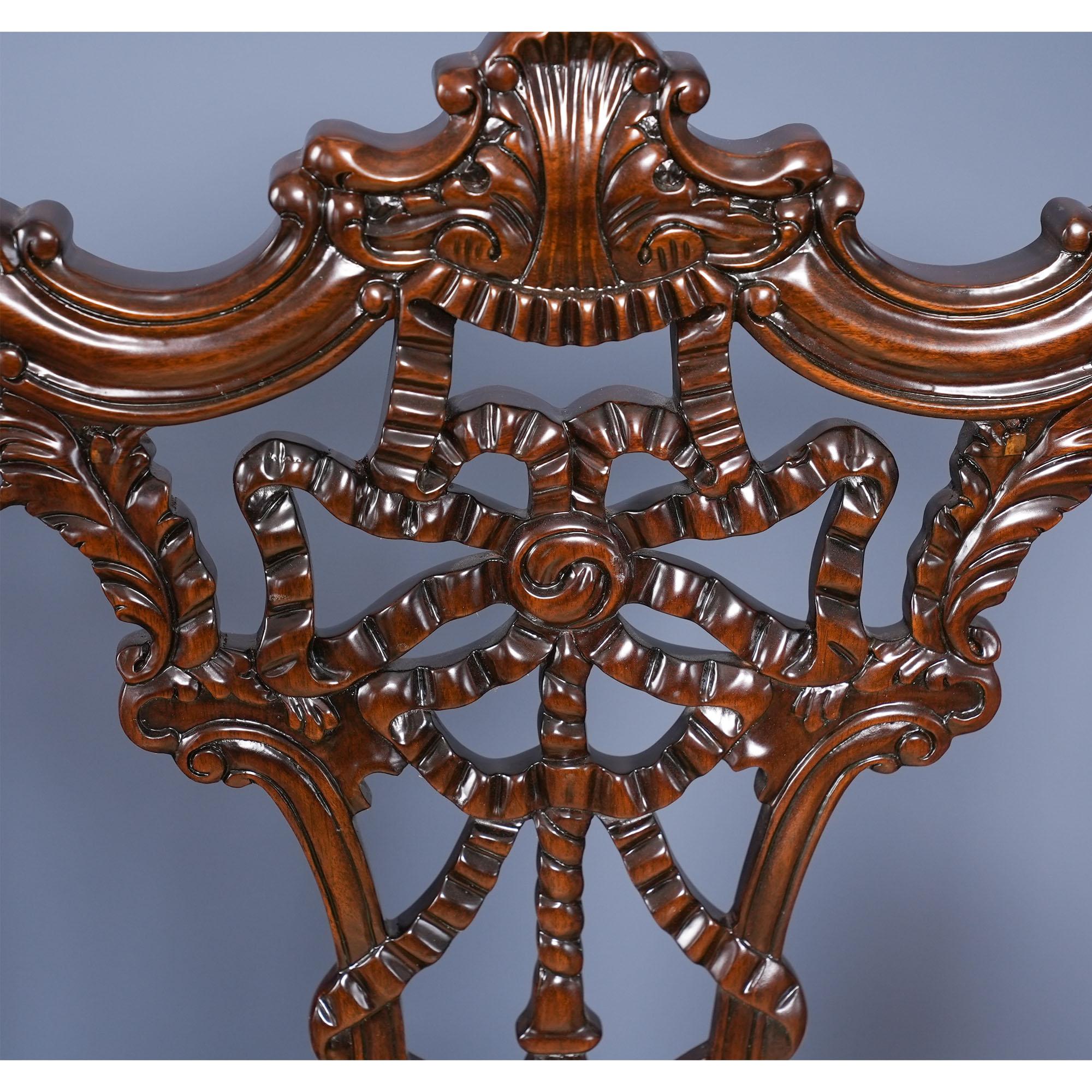 Sedie Chippendale in mogano intagliato, set di 10 pezzi in vendita 5