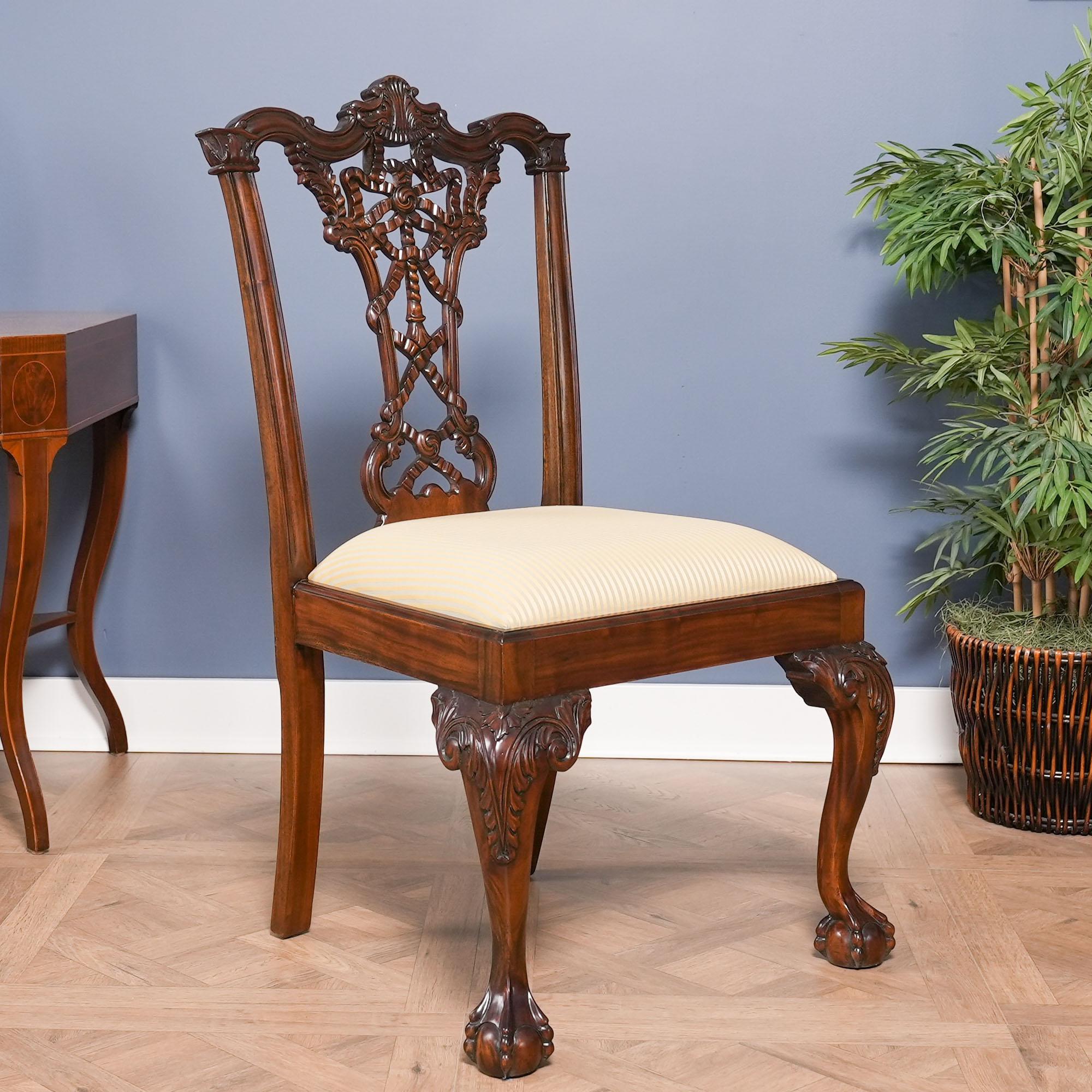 Sedie Chippendale in mogano intagliato, set di 10 pezzi in vendita 6