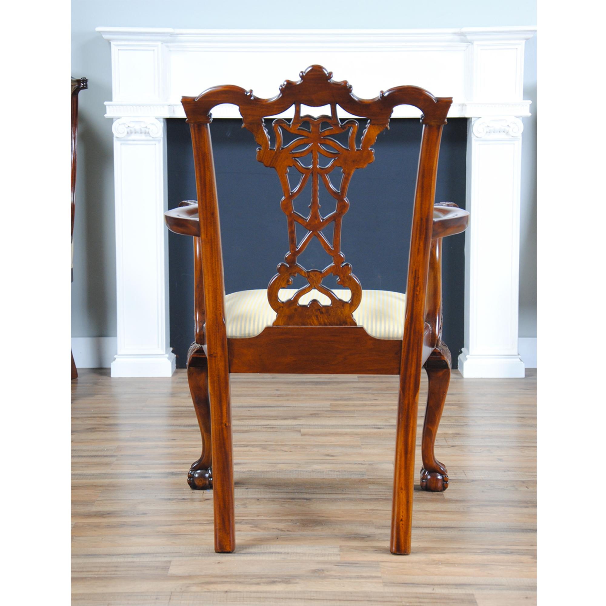 Geschnitzte Chippendale-Stühle aus Mahagoni, 10er-Set  im Angebot 2
