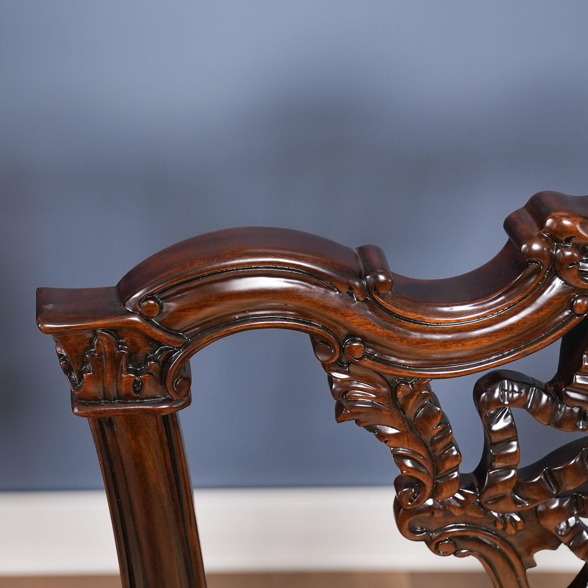 Sedie Chippendale in mogano intagliato, set di 10 pezzi in vendita 2