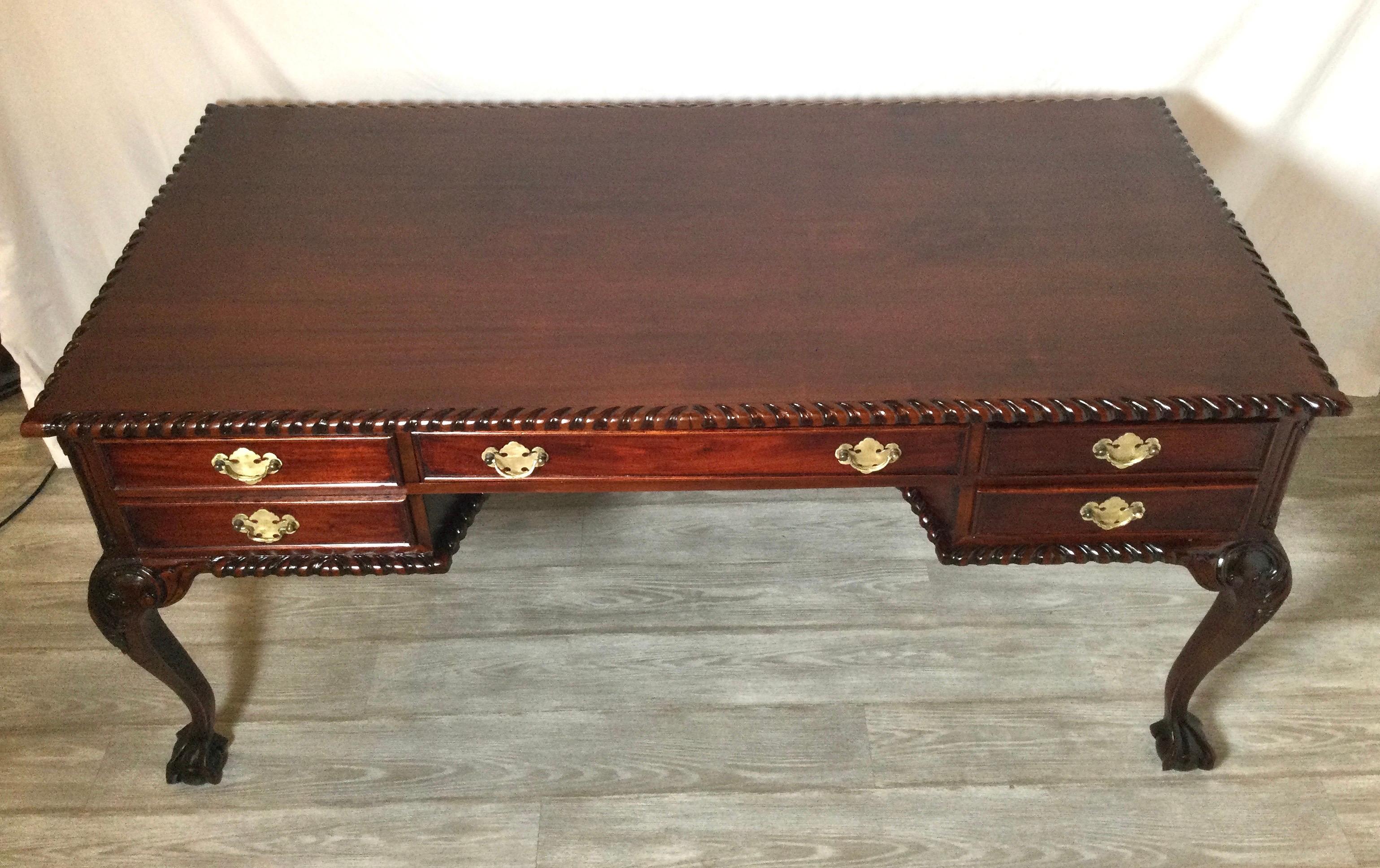Hand-Carved Early 20th Century Carved Mahogany Chippendale Style Desk