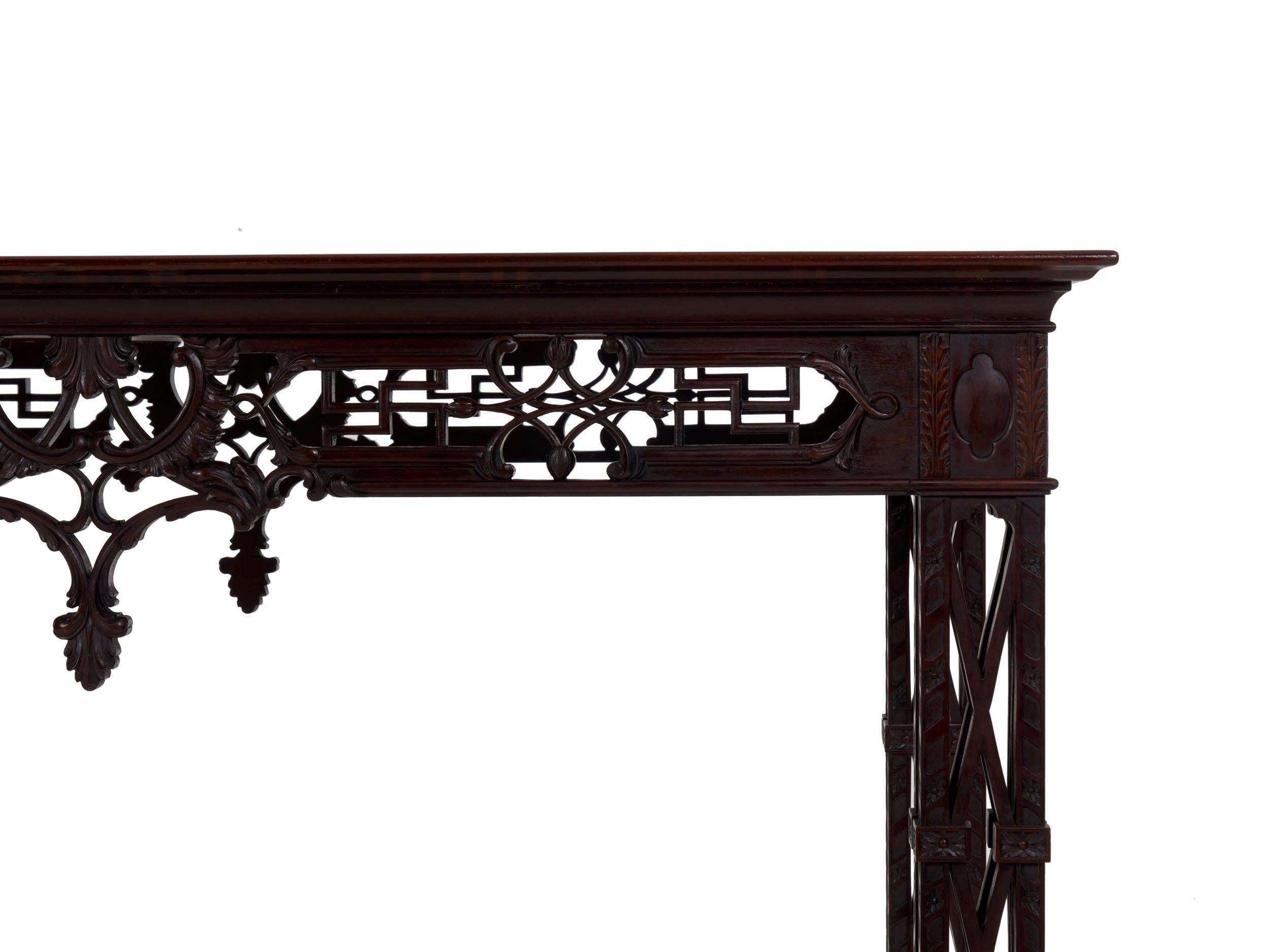 Carved Mahogany English Antique Library Console Table In Good Condition In Shippensburg, PA