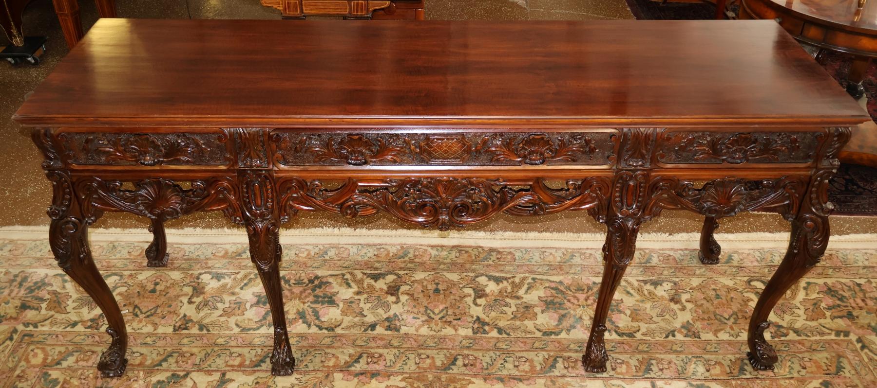 Carved Mahogany English Georgian Style Buffet Server Sideboard Circa 1920's

Dimensions : 81