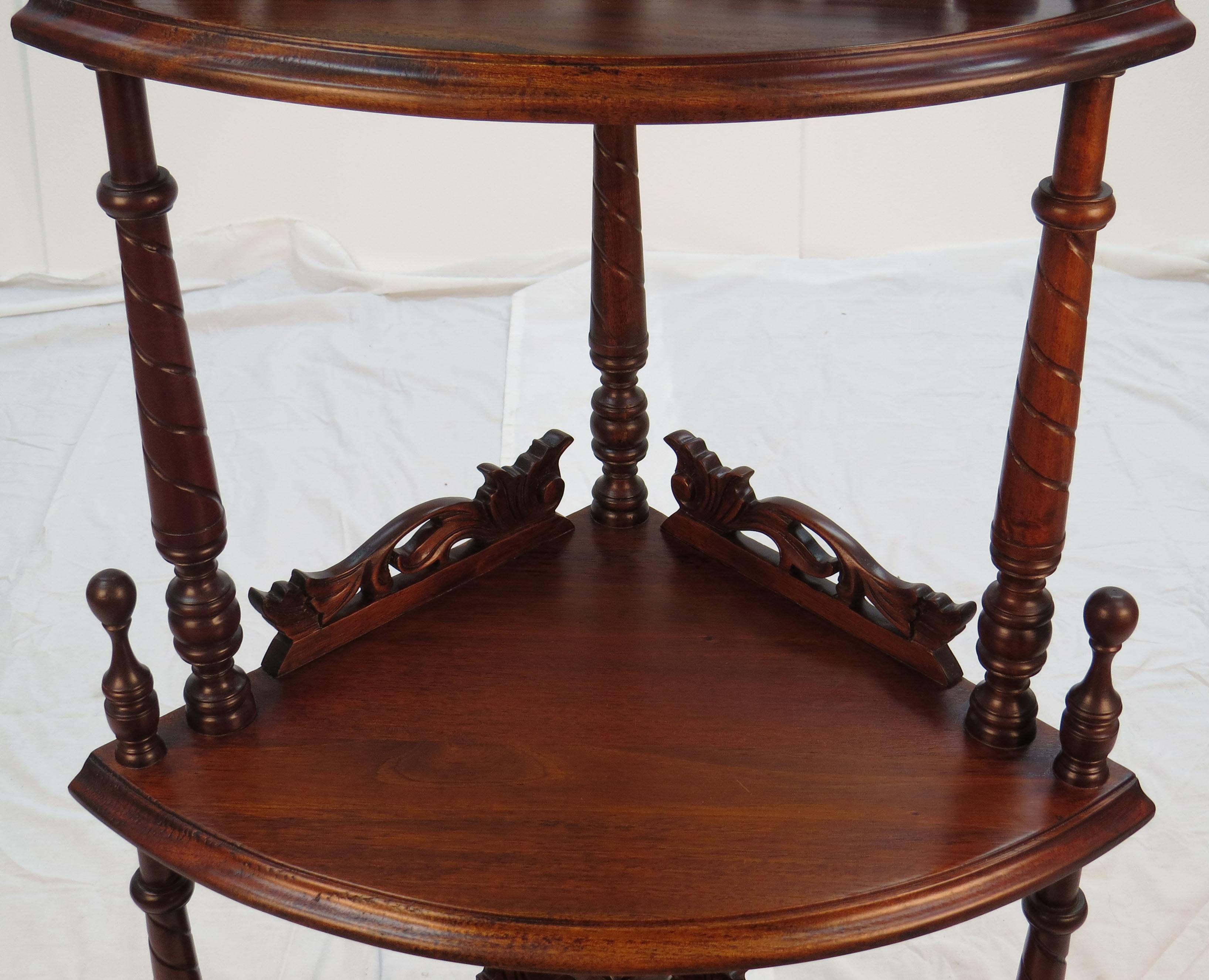 Mid-20th Century Carved Mahogany Four-Tier Corner Shelf Whatnot Étagère For Sale