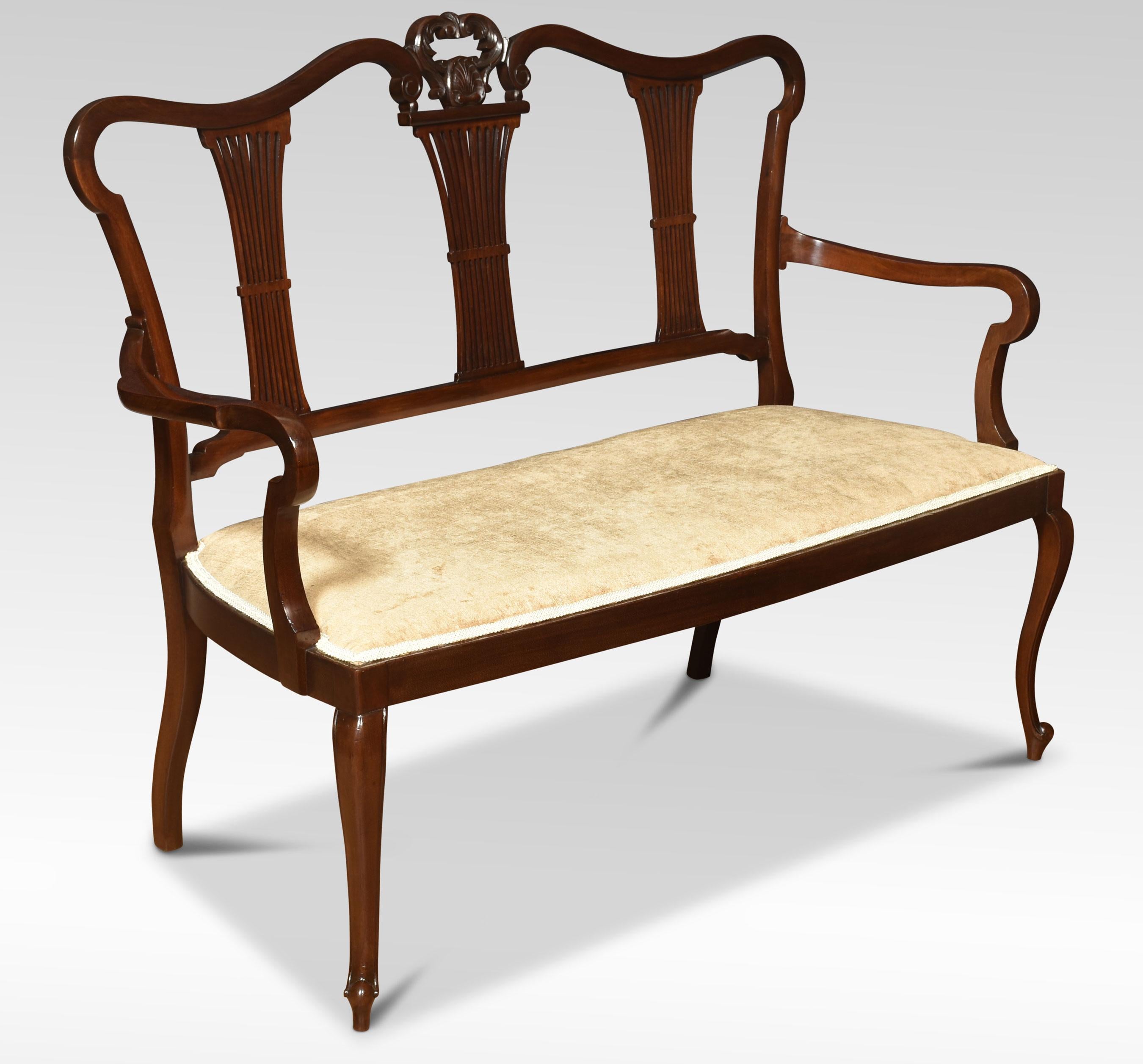 Two seater mahogany settee, having three-part splat back to the upholstered seat enclosed by scrolling arms raised up on cabriole front legs.
Dimensions
Height 36.5 Inches height to seat 17 Inches
Length 47 Inches
width 23.5 Inches