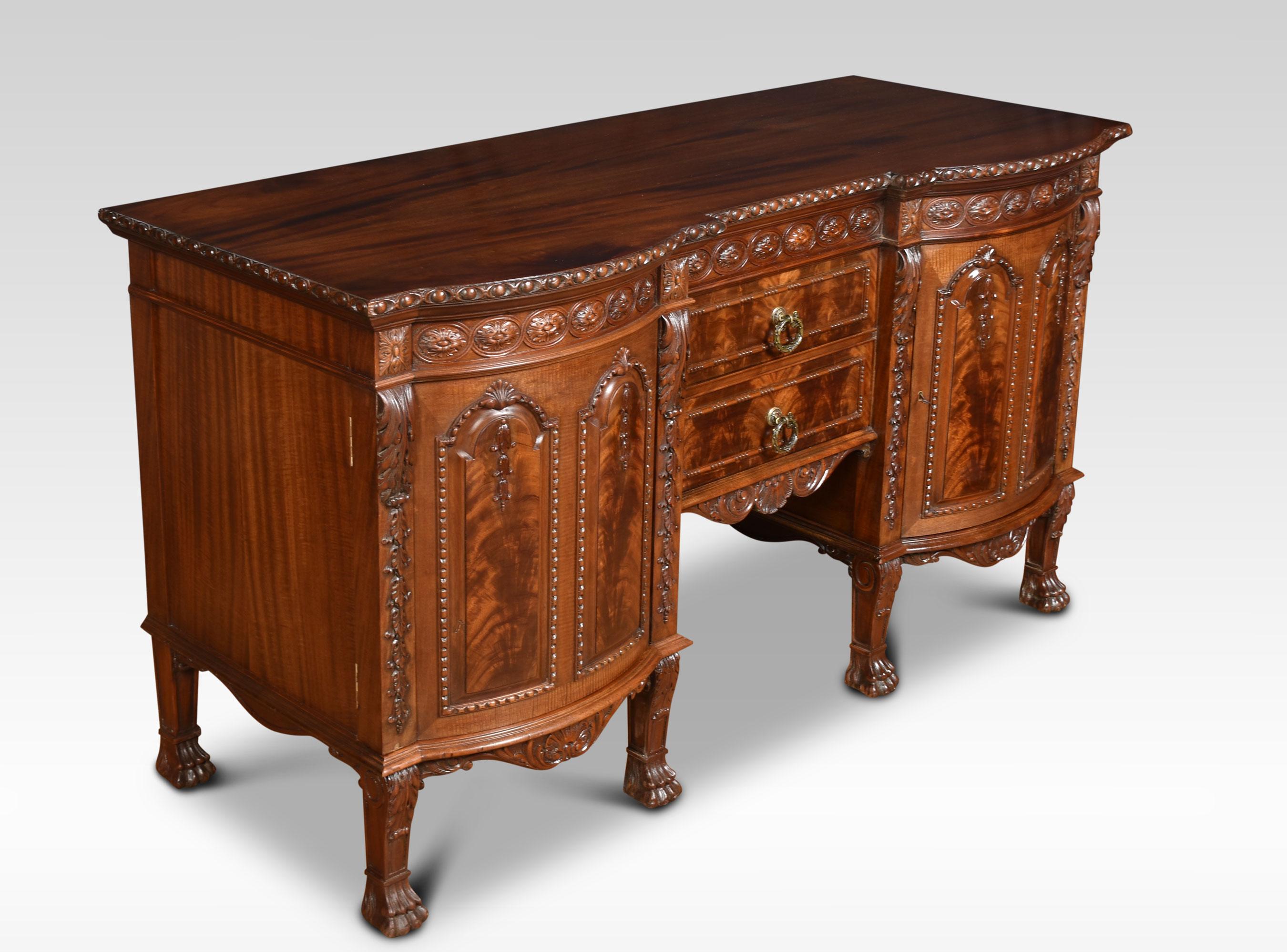 Carved Mahogany Inverted Break Front Sideboard In Good Condition For Sale In Cheshire, GB