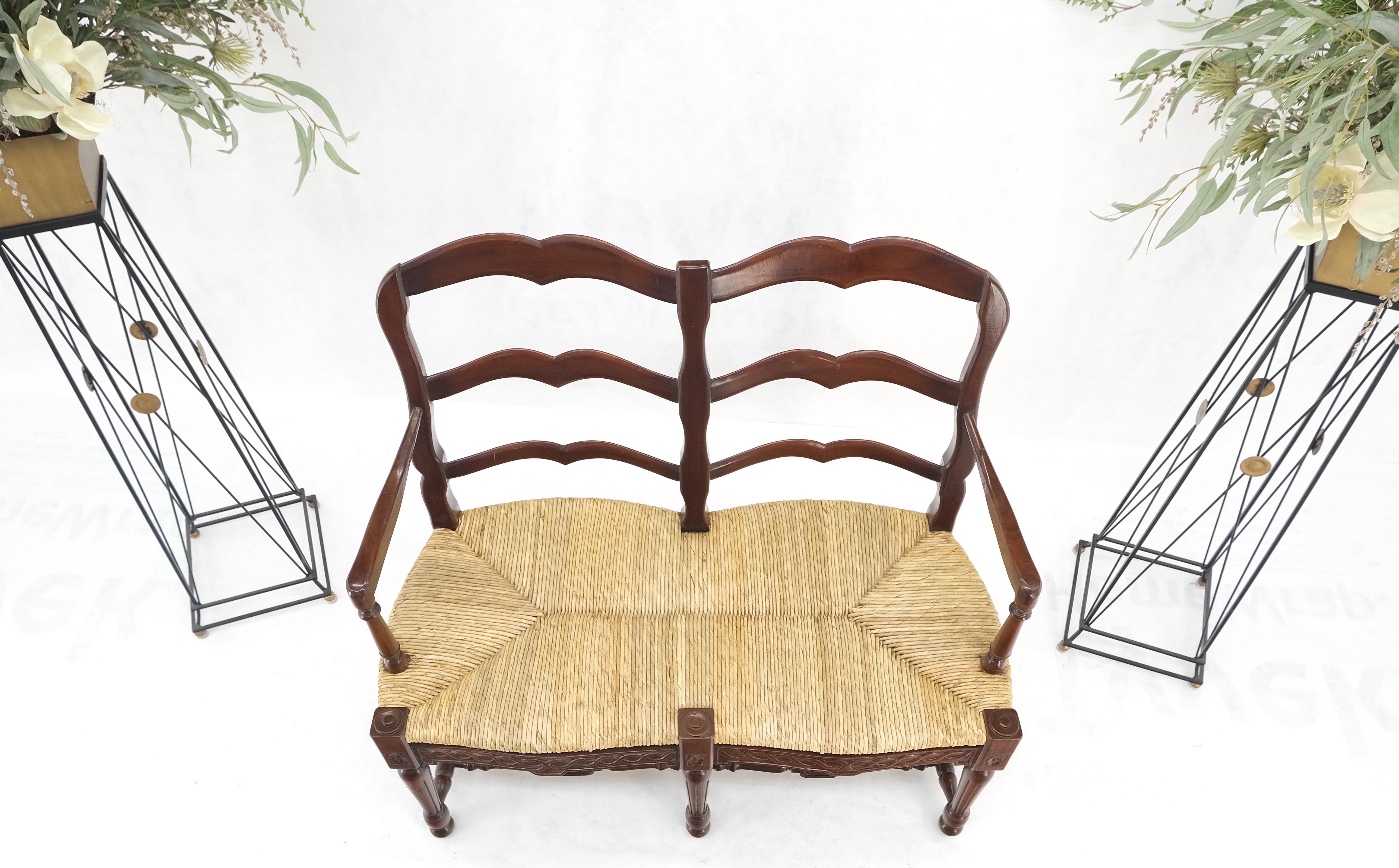 Carved Mahogany Ladder Back Country Rush Seat Loveseat Bench MINT! In Good Condition For Sale In Rockaway, NJ