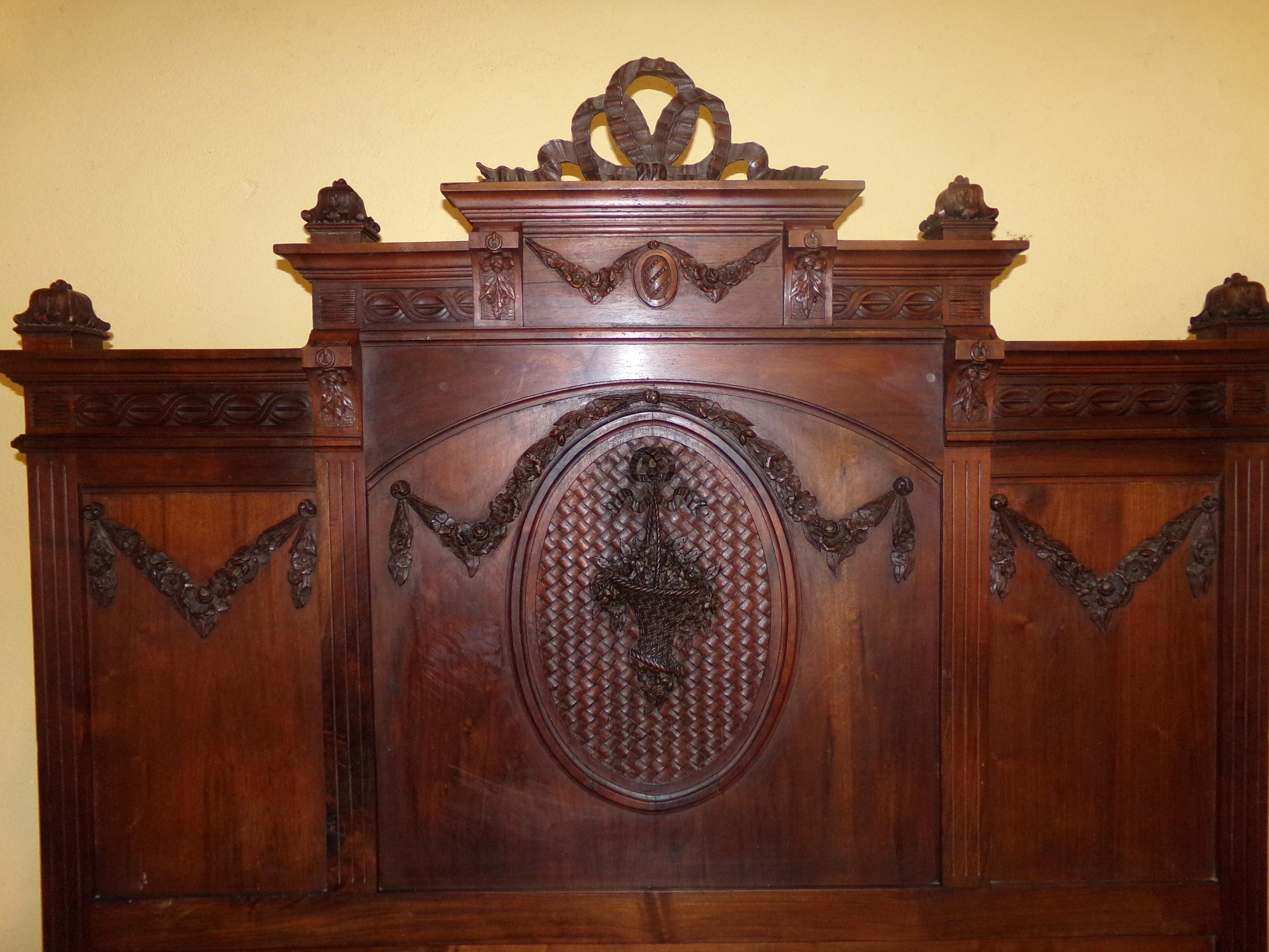 An outstanding Louis XVI style hand carved  Walnut  double bed, circa 1900. Extremely fine quality all original bed with good patination.
The photographs do not do this beautiful bed justice!
As European beds seldom are the same size as American