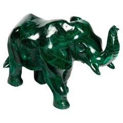 Éléphant sculpté en malachite