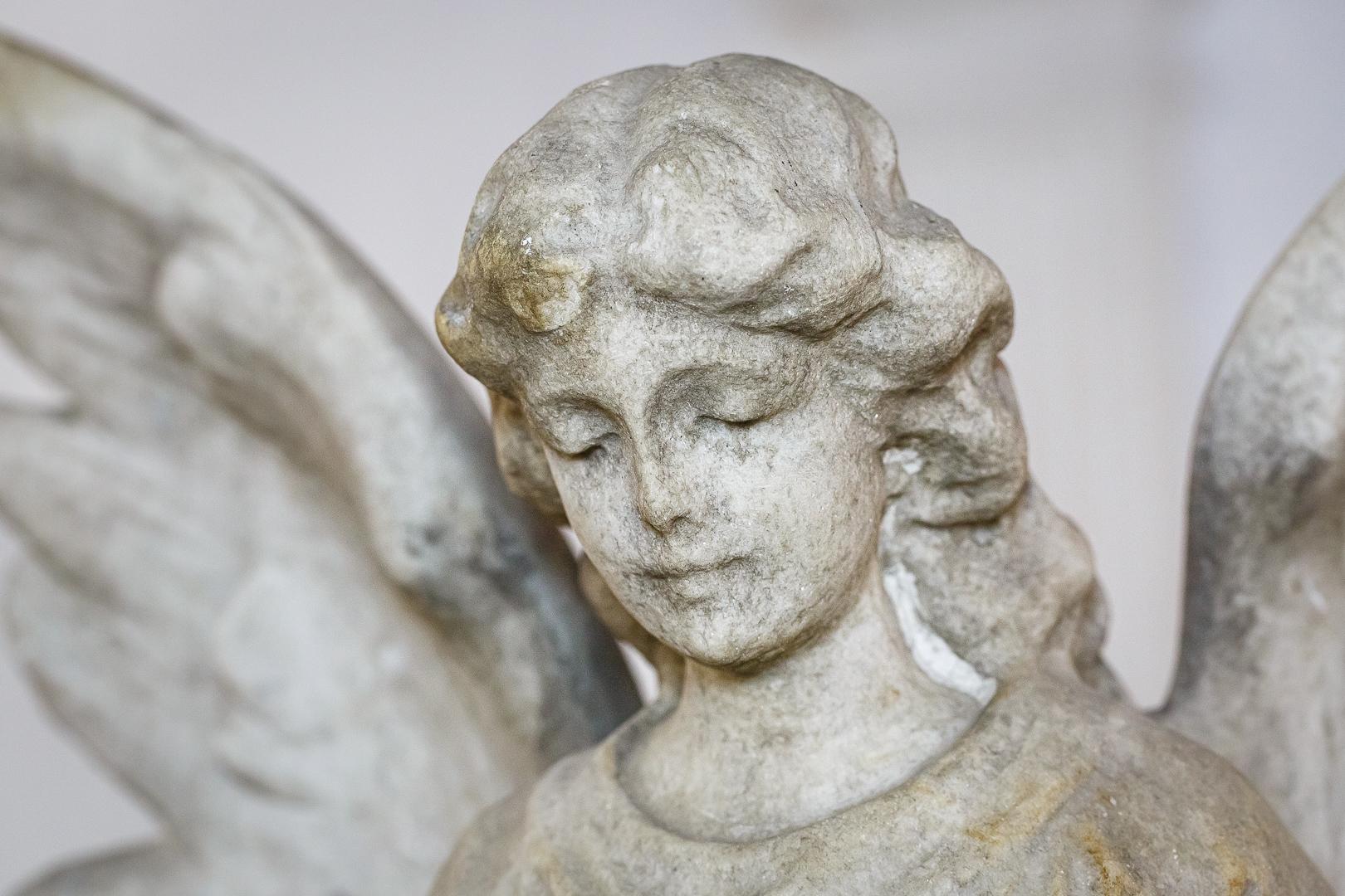 Carved Marble Angel with Outstretched Wings In Fair Condition In Pease pottage, West Sussex