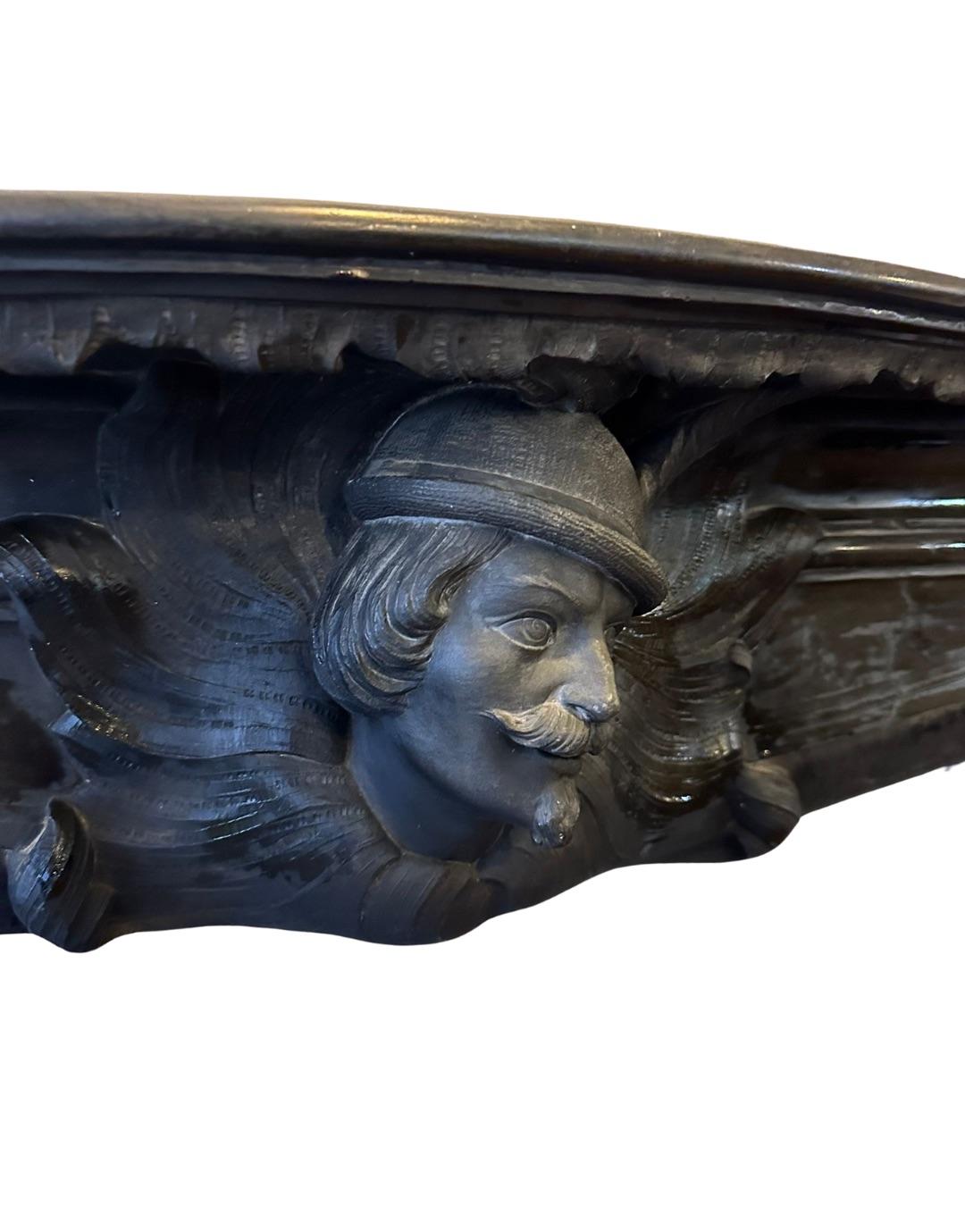 XIXe siècle Cheminée autrichienne en marbre sculpté en vente