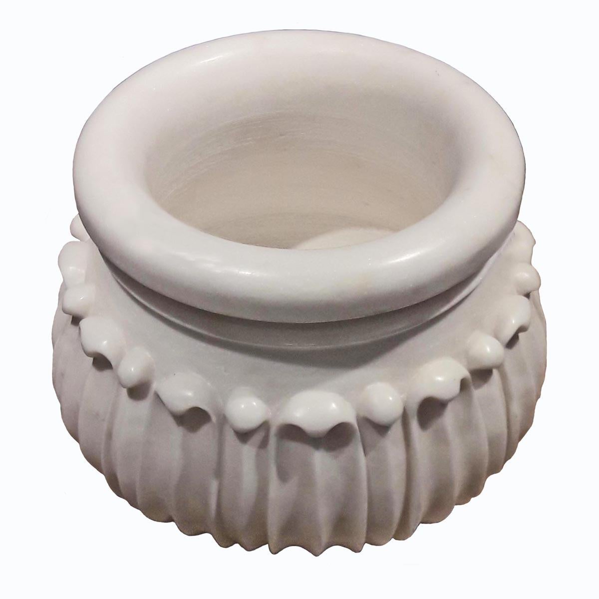 Large white marble planter / cachepot / jardinière from India. A stylish, hand-carved vessel which will add a touch of serene elegance to any terrace, patio or veranda, or any indoor ambient. 

Two available. Sold separately.