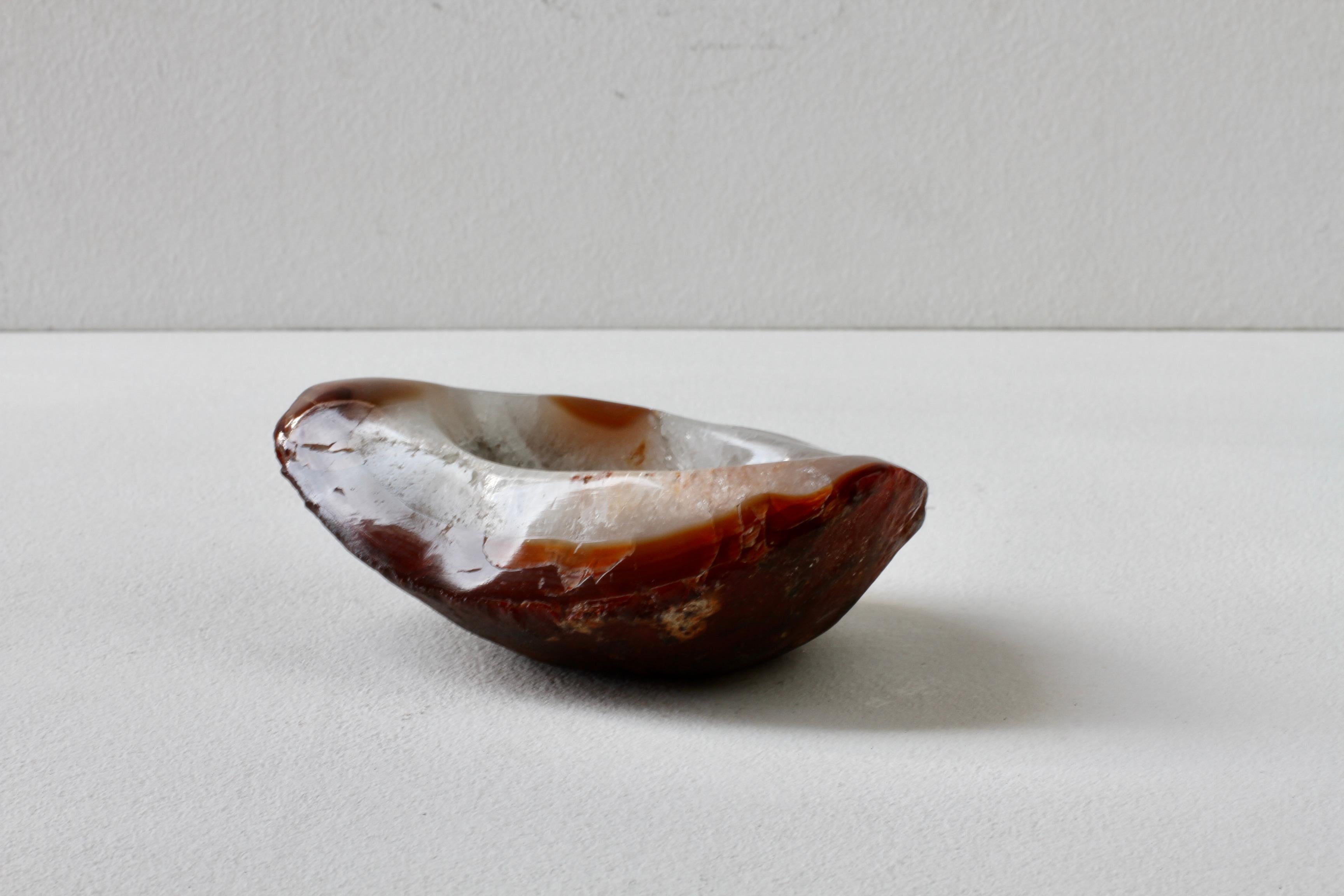 Geschnitzt Mitte des Jahrhunderts Brown Achat Crystal Stone Organic Dish, Vide-Poche oder Aschenbecher im Angebot 12