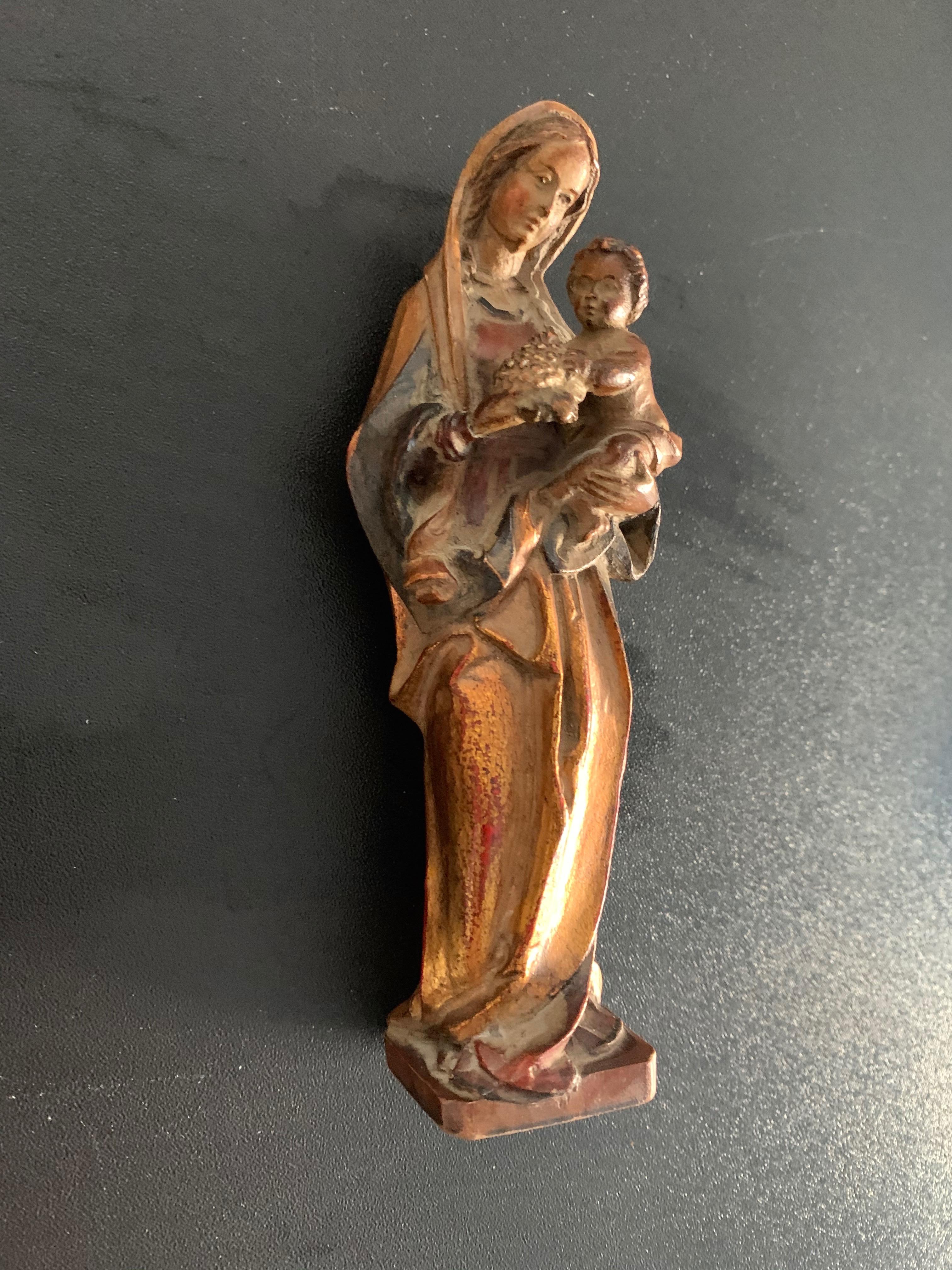 Carved Miniature Statue of Mother Mary & Child Jesus on Gilt Wooden Wall Bracket 3