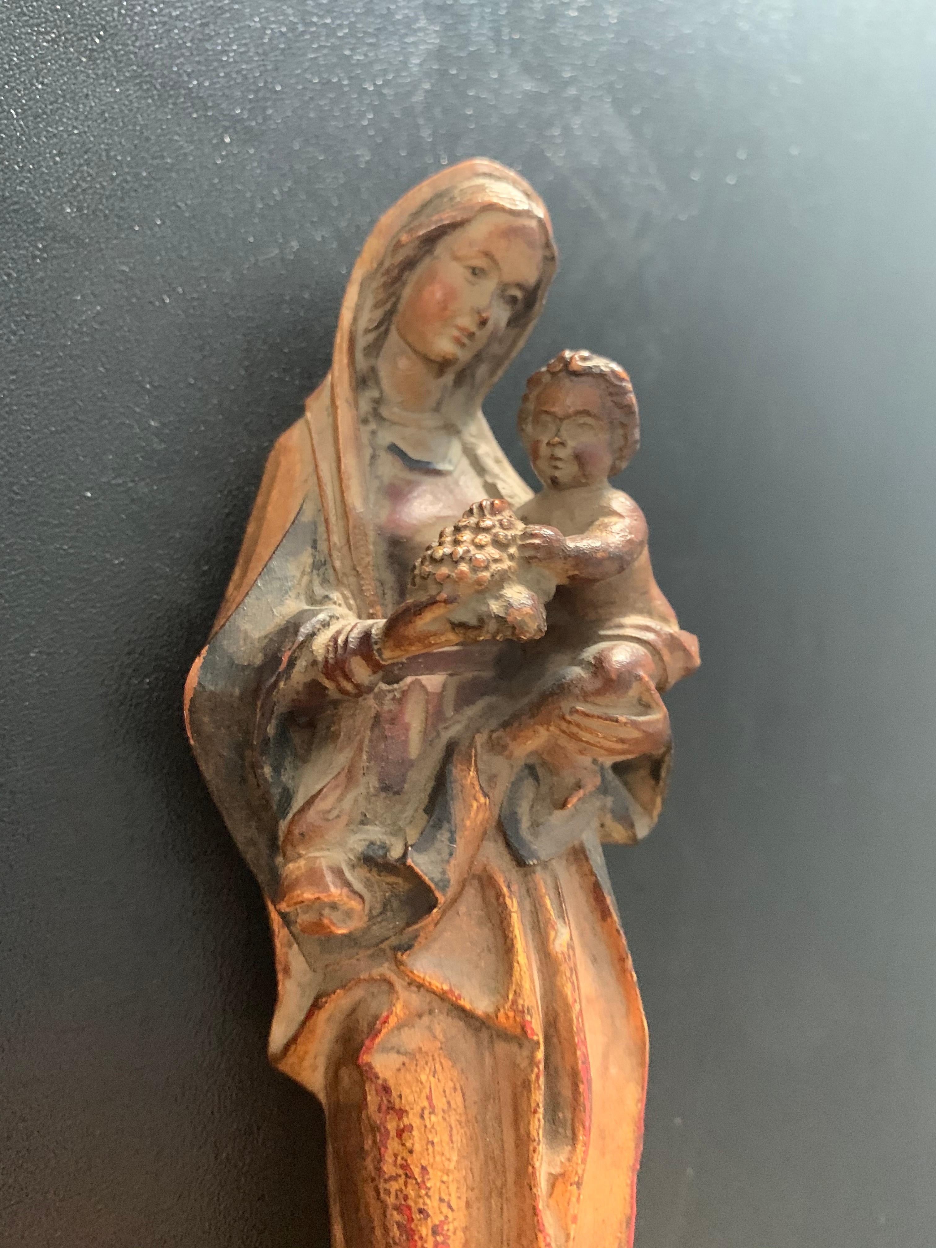 Carved Miniature Statue of Mother Mary & Child Jesus on Gilt Wooden Wall Bracket 9