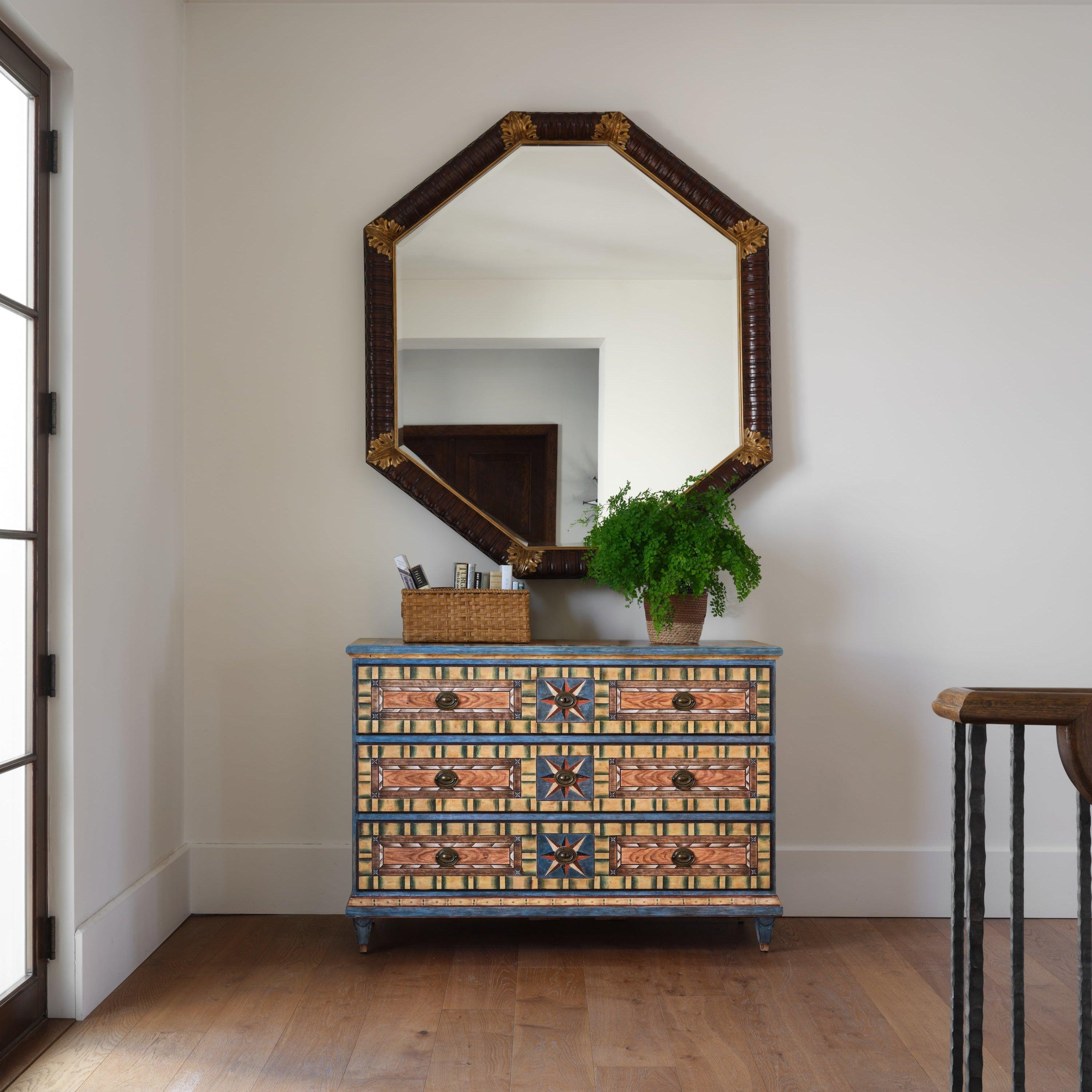 Vietnamita Specchio Acanthus di Bunny Williams Home in vendita