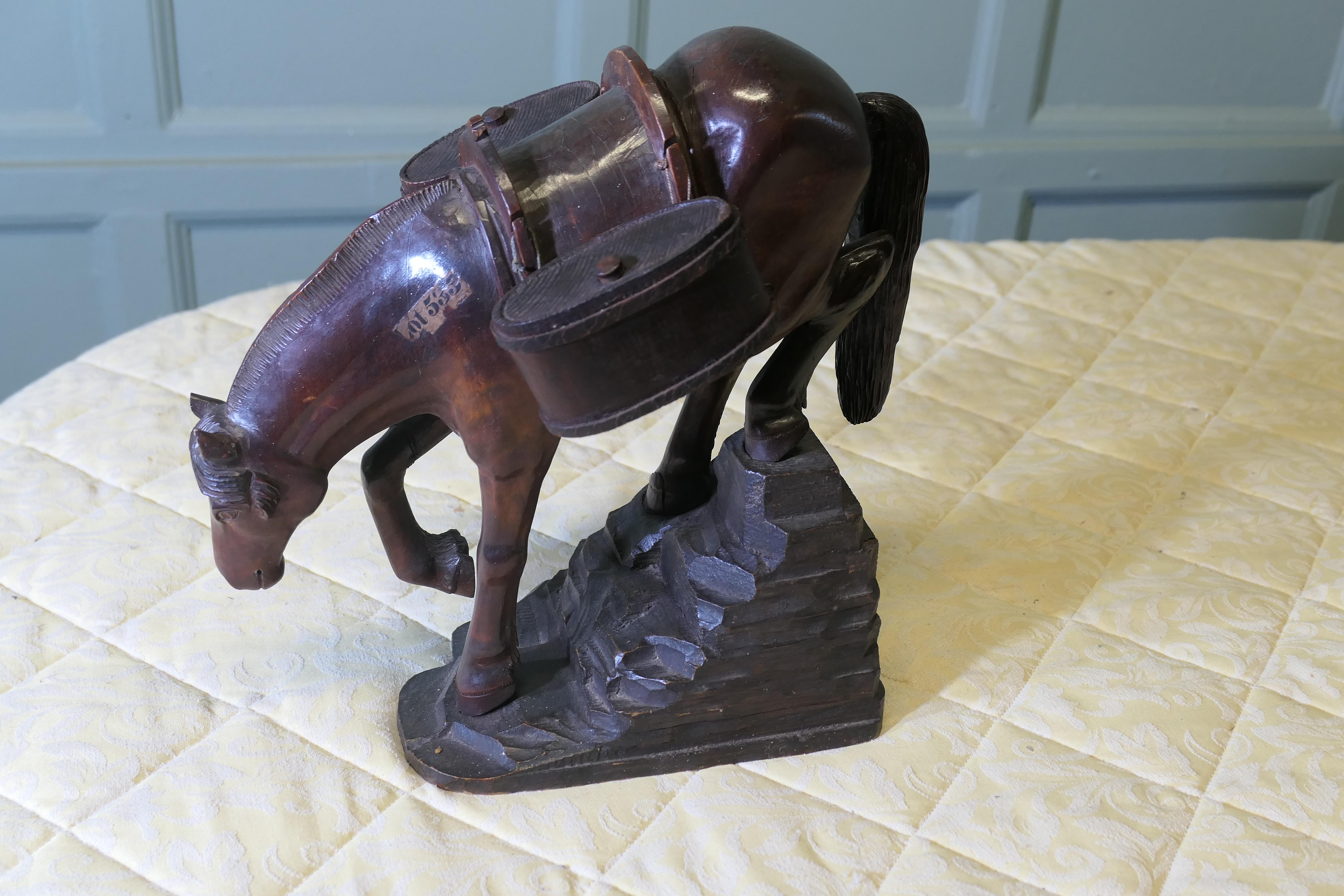 Modèle sculpté d'un cheval de Mongolie  Cette rare et belle trouvaille Bon état - En vente à Godshill, Isle of Wight