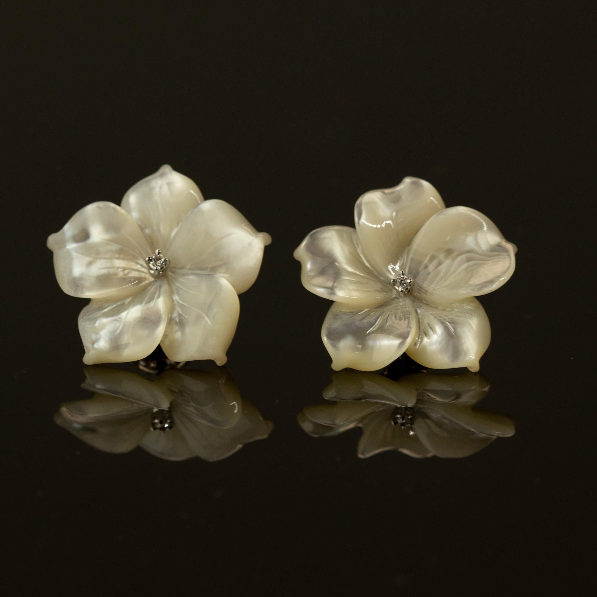 Artisan Carved Mother of Pearl Diamond Flower 18K Yellow Gold Stud Cocktail Earrings For Sale