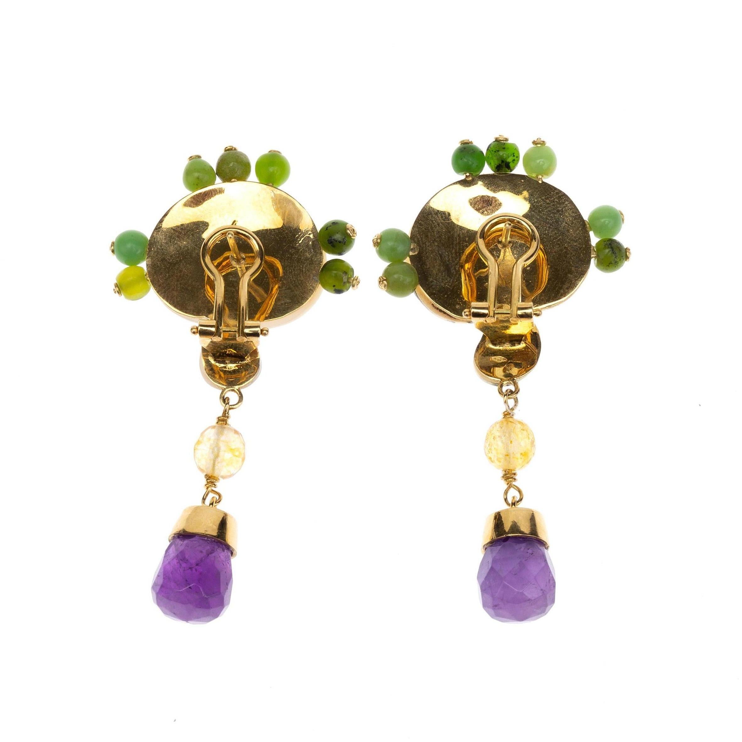 Carved Mother of Pearls mushroom Jade Amethyst Citrine 18 k Gold gr 9,40 Earrings.
All Giulia Colussi jewelry is new and has never been previously owned or worn. Each item will arrive at your door beautifully gift wrapped in our boxes, put inside an