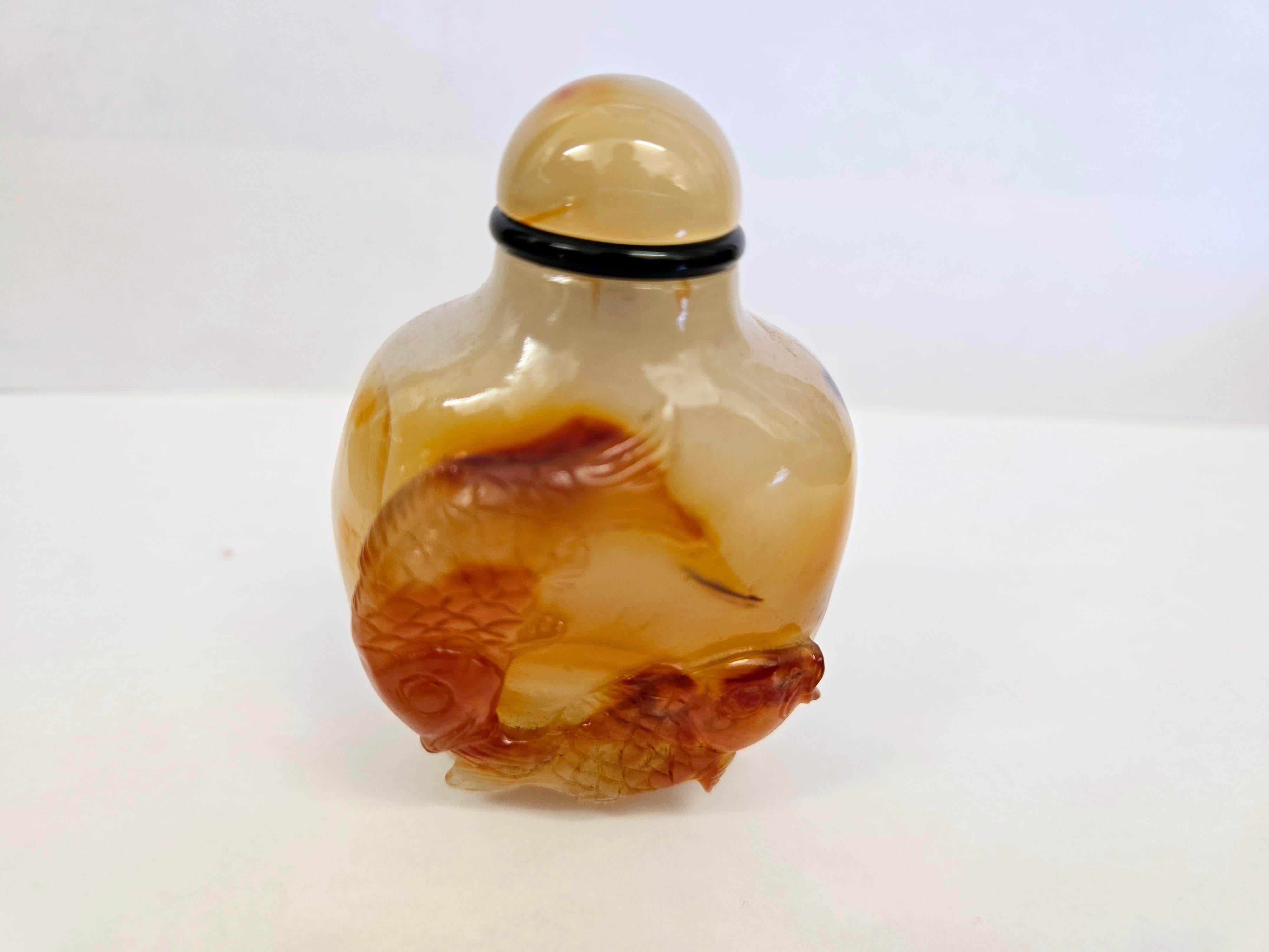 da uomo o donna Tabacchiera in agata naturale intagliata con design a due pesci in vendita