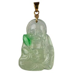 Pendentif Milefo Bouddha Rieur en Jadeite Icy naturel sculpté
