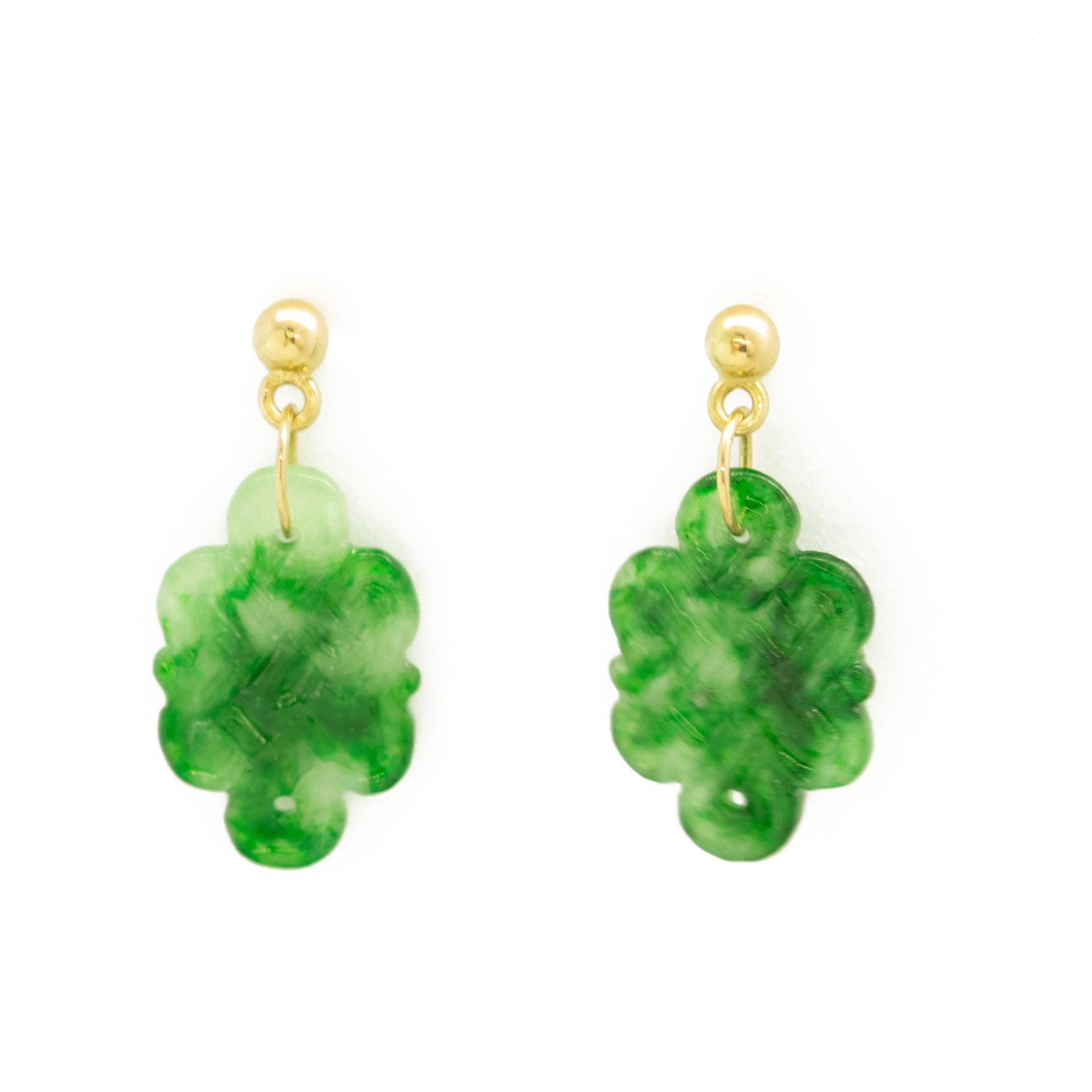 Taille mixte Pendants d'oreilles en or jaune 18 carats et jadéite naturelle sculptée Intini Jewels en vente