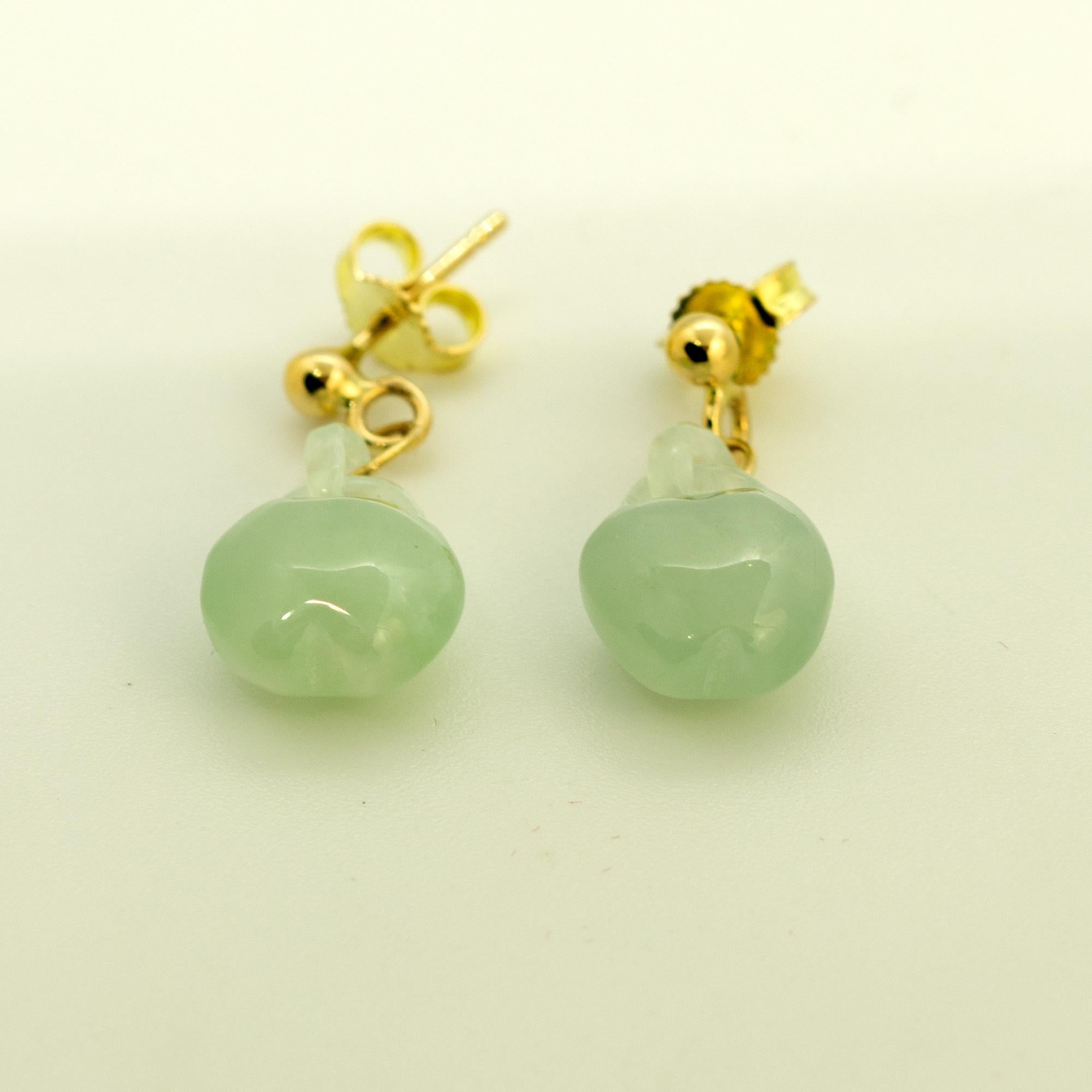 Women's or Men's Carved Natural Jadeite Jade Apples 18K Yellow Gold Dangle Earrings Intini Jewels For Sale