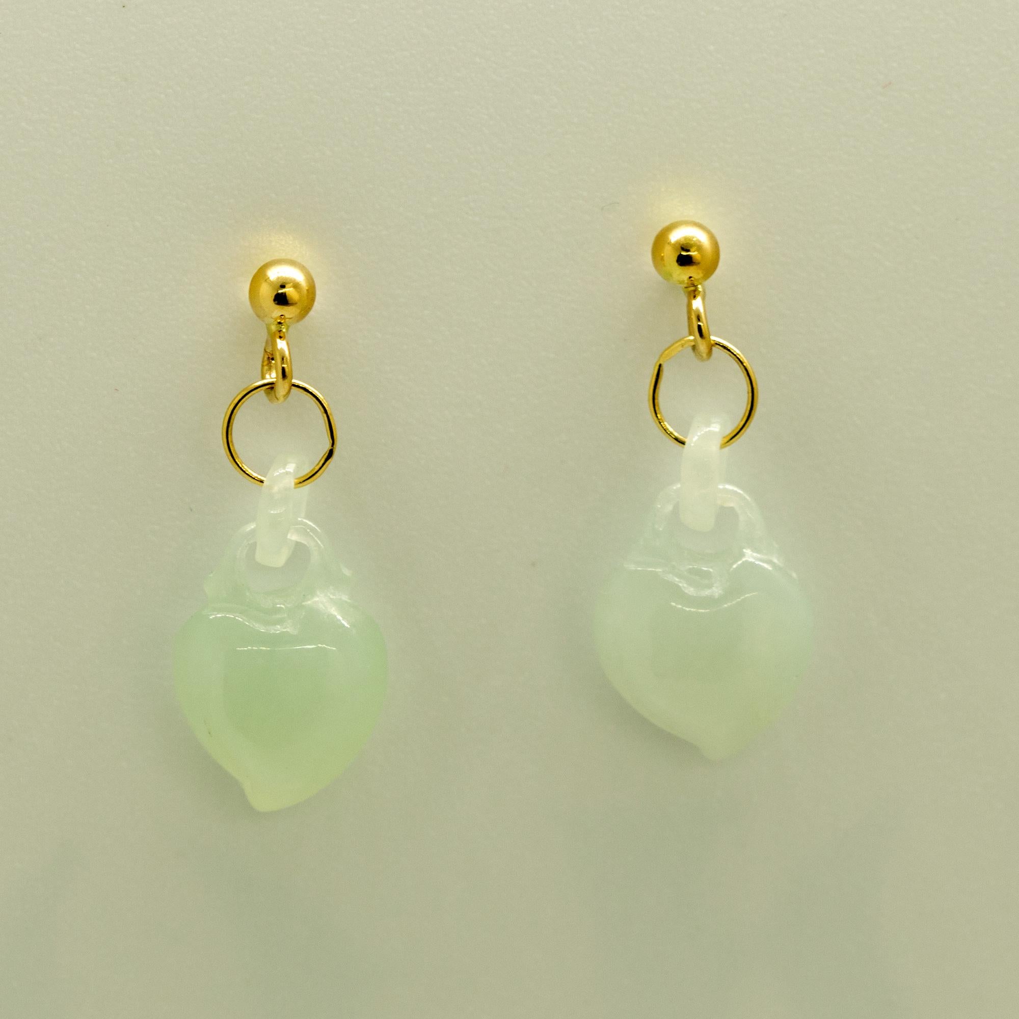Pendants d'oreilles en or jaune 18 carats avec cœurs en jadéite naturelle sculptée Intini Jewels Neuf - En vente à Milano, IT
