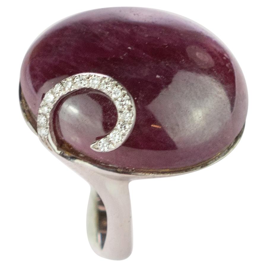 Carved Natural Ruby Cabochon Diamond Hook 18 Karat Gold Deco Intini Jewels Ring For Sale