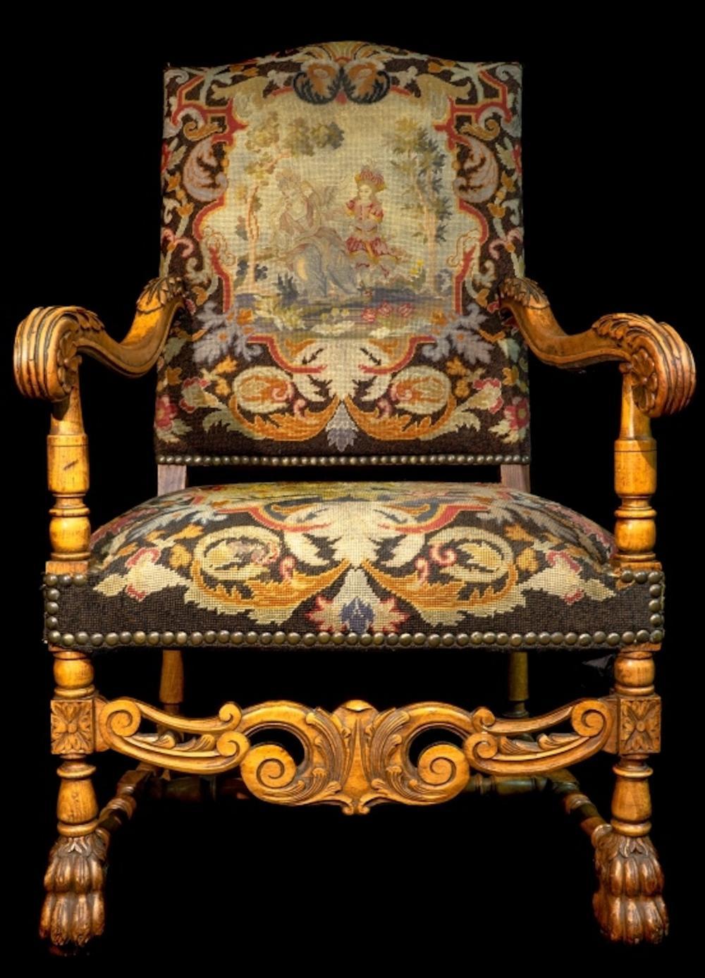 20ième siècle Fauteuil sculpté à l'aiguille
