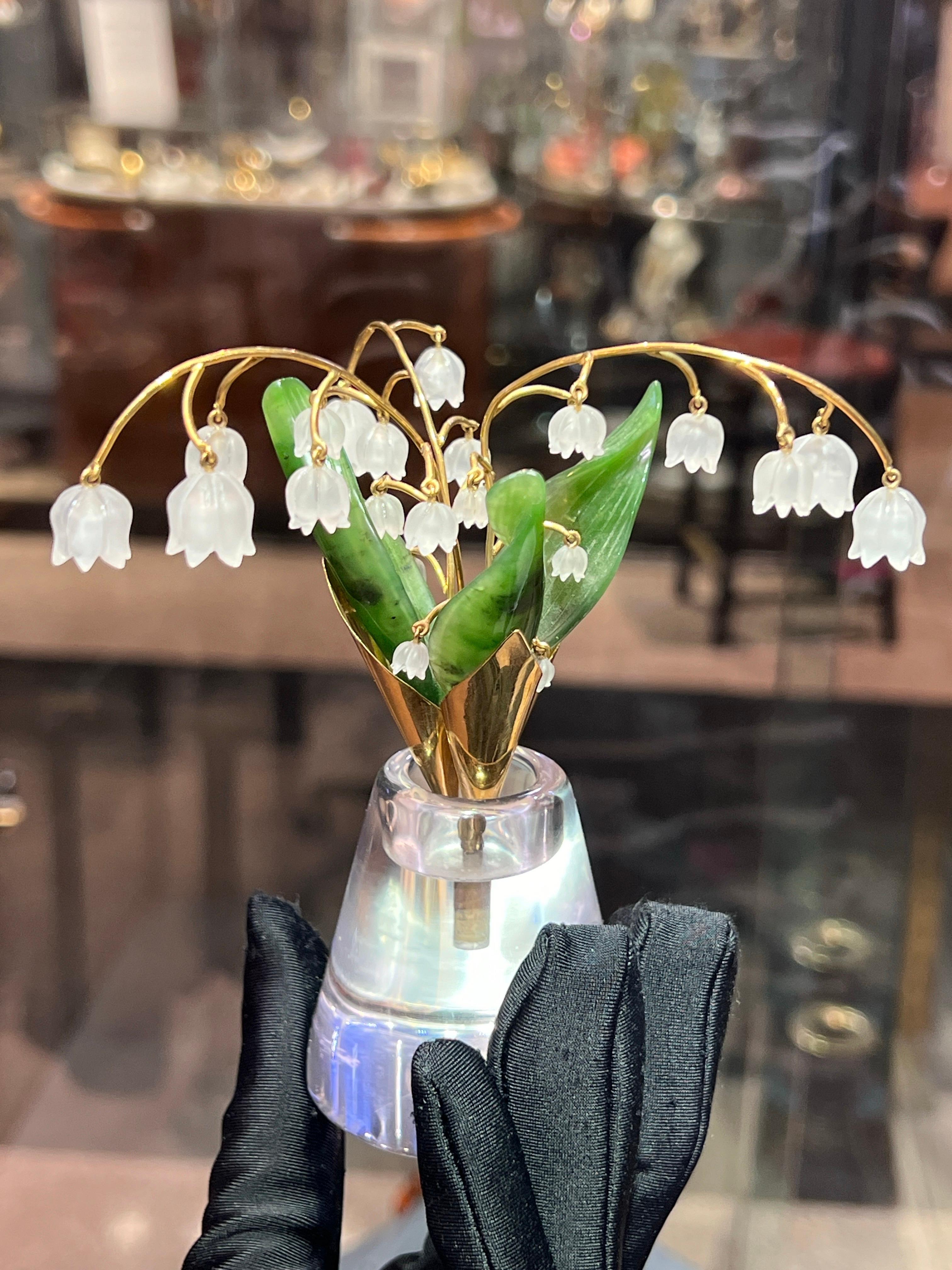Carved Nephrite and Rock Crystal Gold Flower Pot In Excellent Condition For Sale In New York, NY