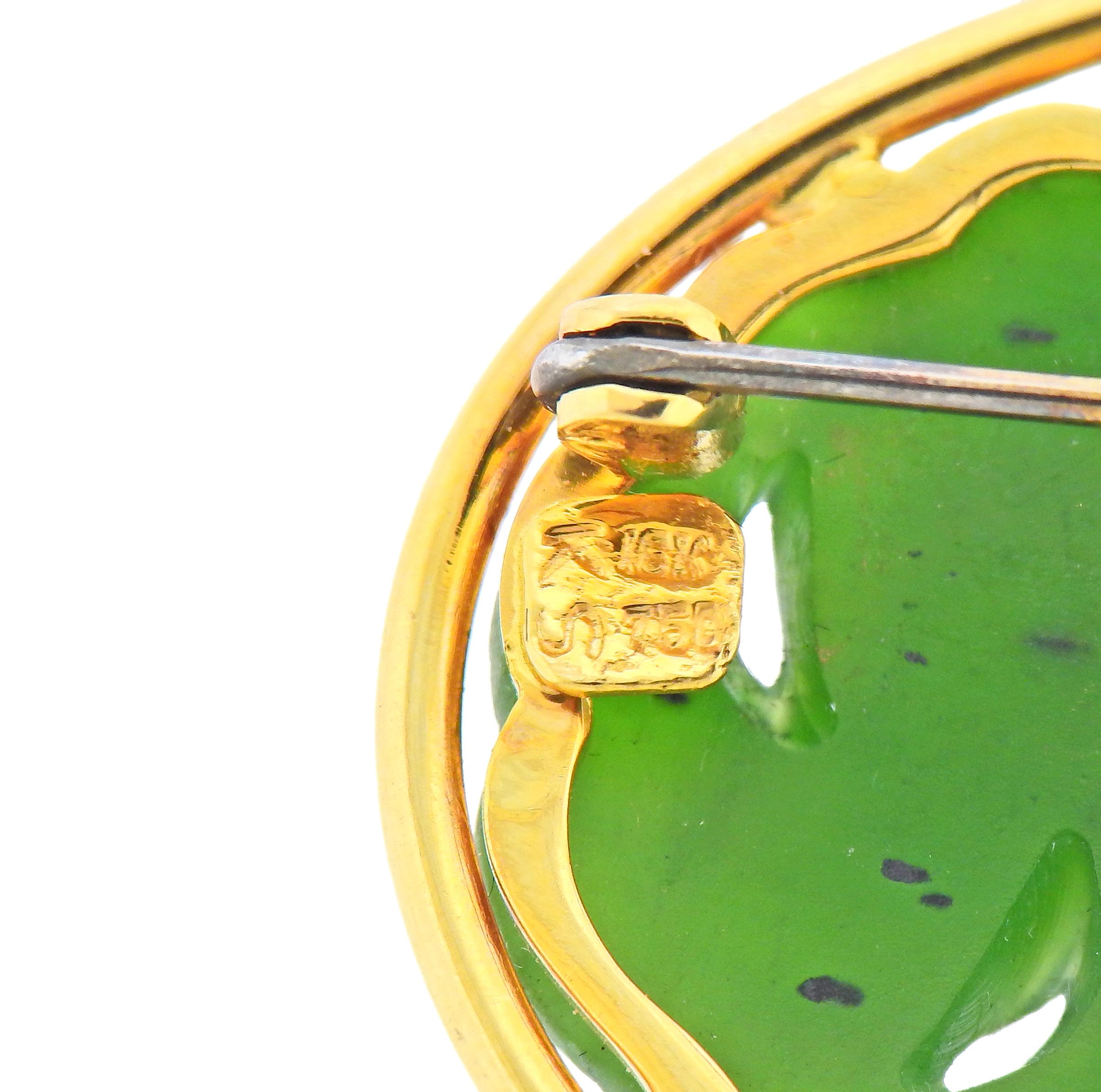 Oval Cut Carved Nephrite Jade Gold Brooch Pin For Sale