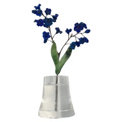 Pot de fleurs sculpté en néphrite, lapis-lazuli et cristal de roche