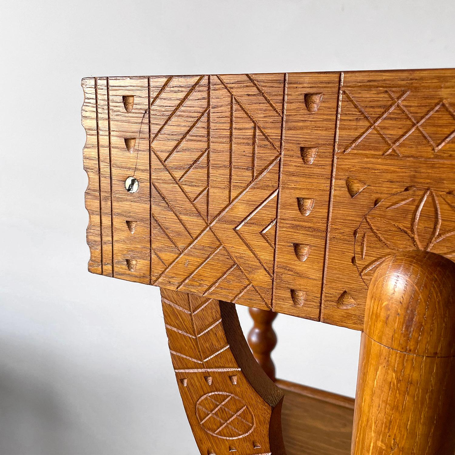 Chaise d'angle en chêne nordique sculpté  en vente 9