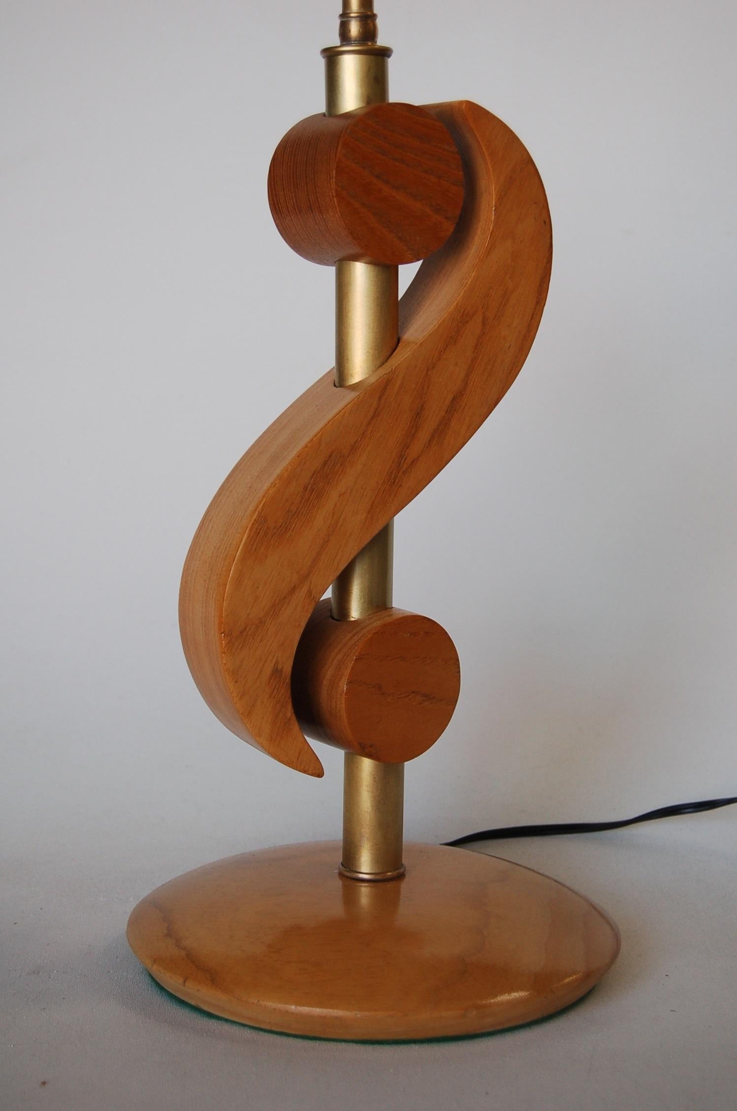 Mid-20th Century Carved Oak and Brass Biomorphic Modernist Table Lamp, Pair For Sale