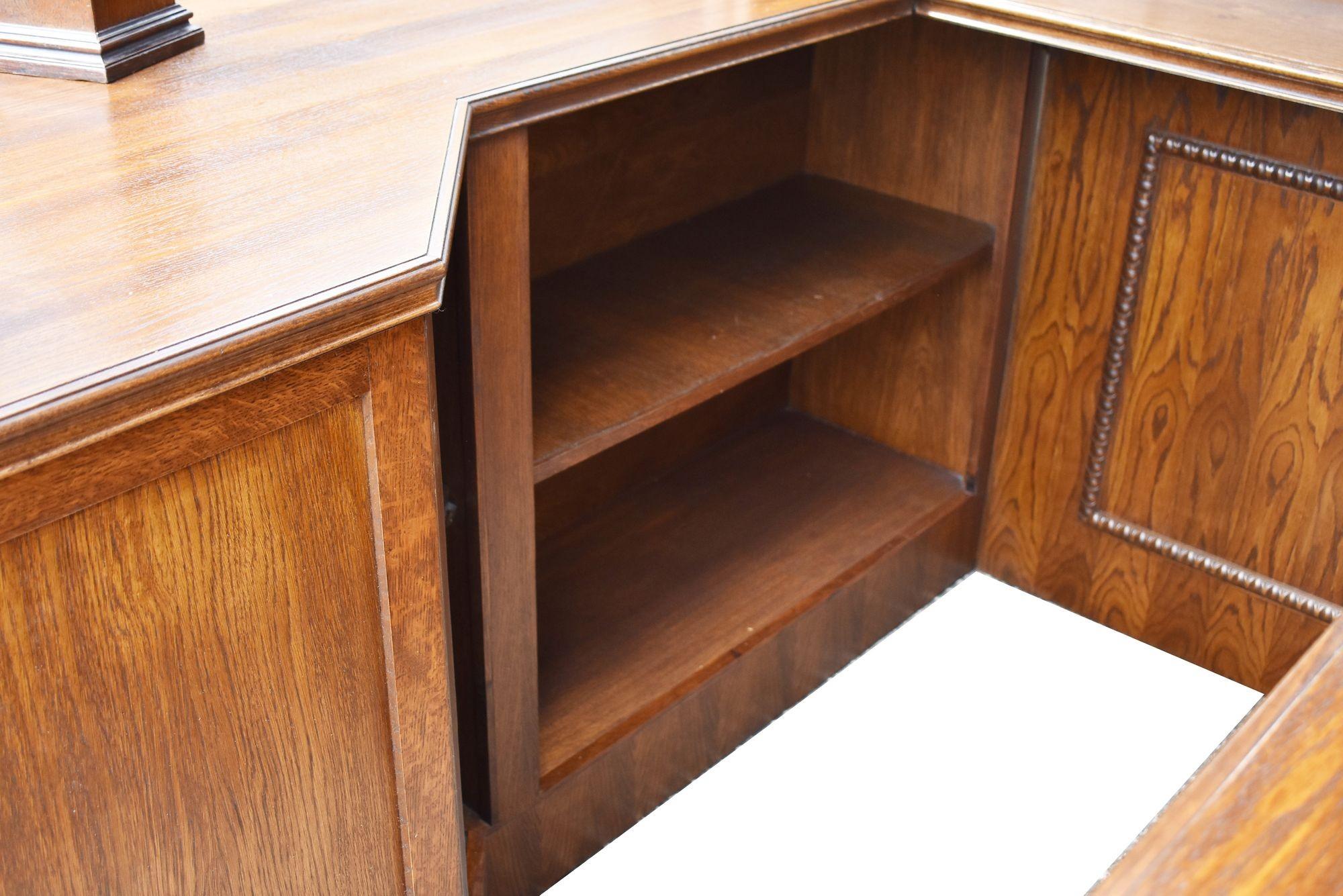 Carved Oak Canted Corner Bar 6