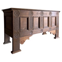 Credenza con cassapanca in Oak intagliata, 18° secolo